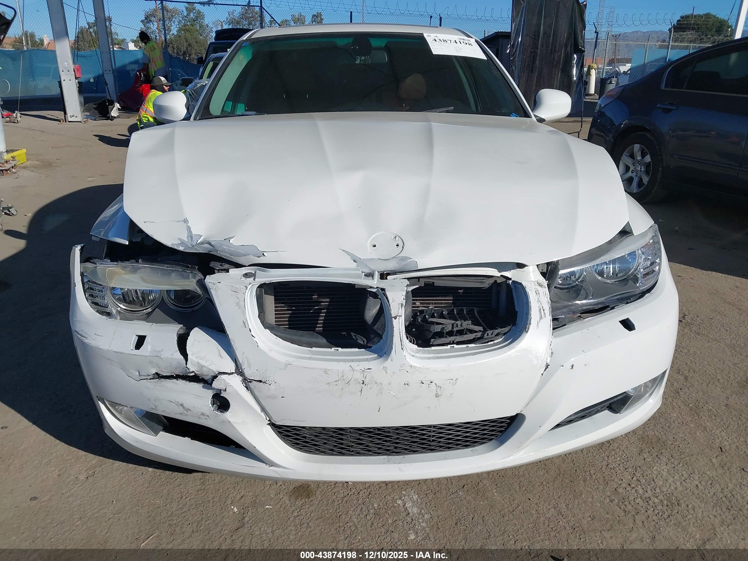 BMW 328I image 6