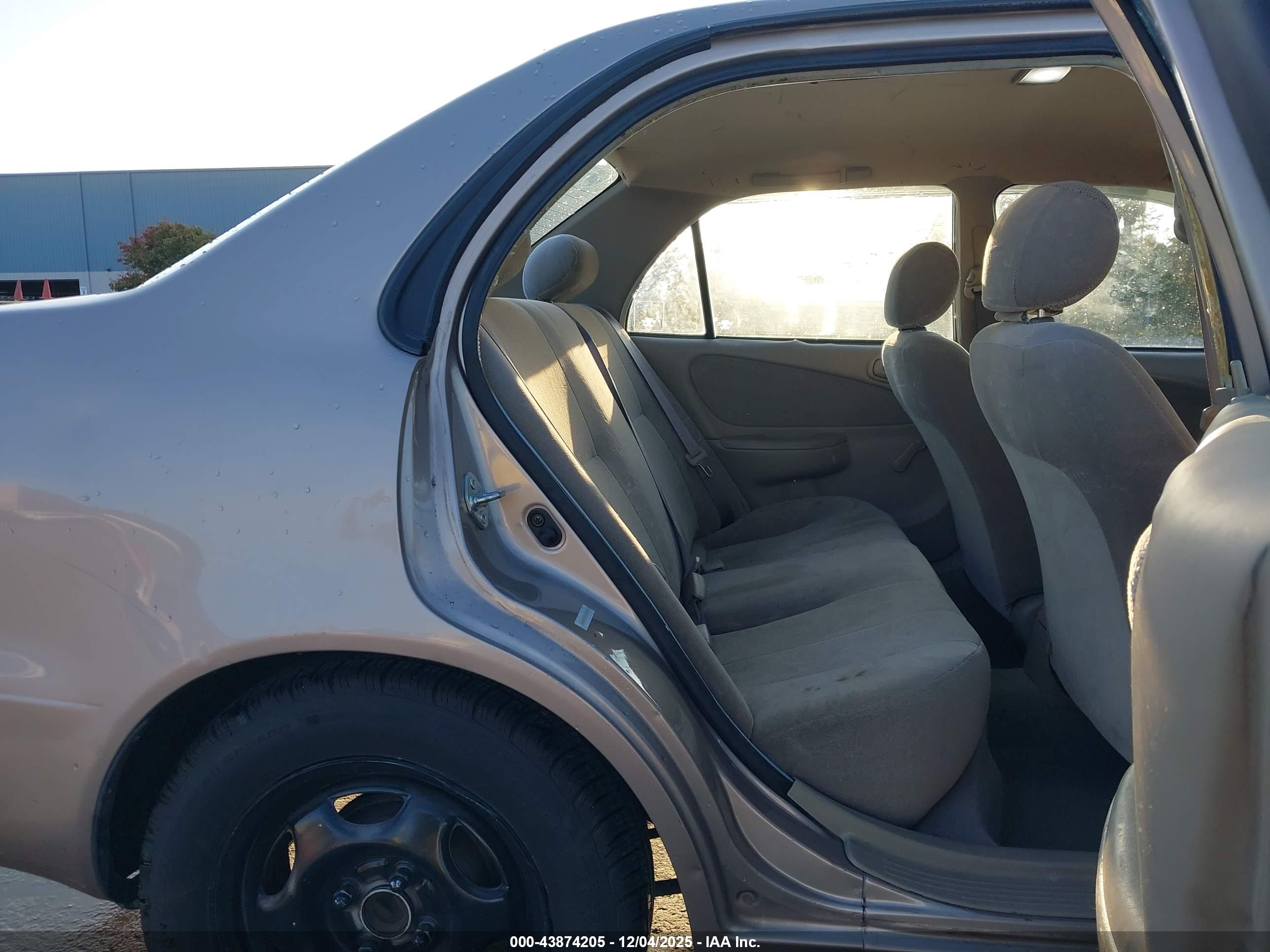 TOYOTA COROLLA image 8
