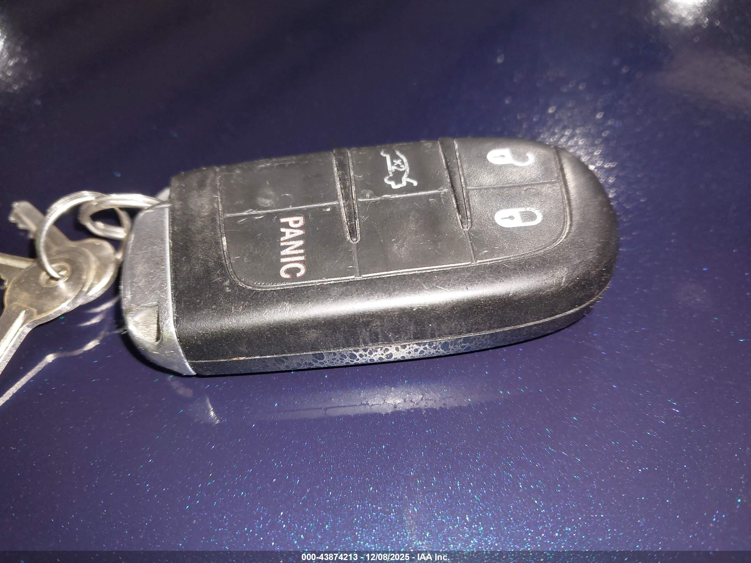 DODGE CHALLENGER image 11