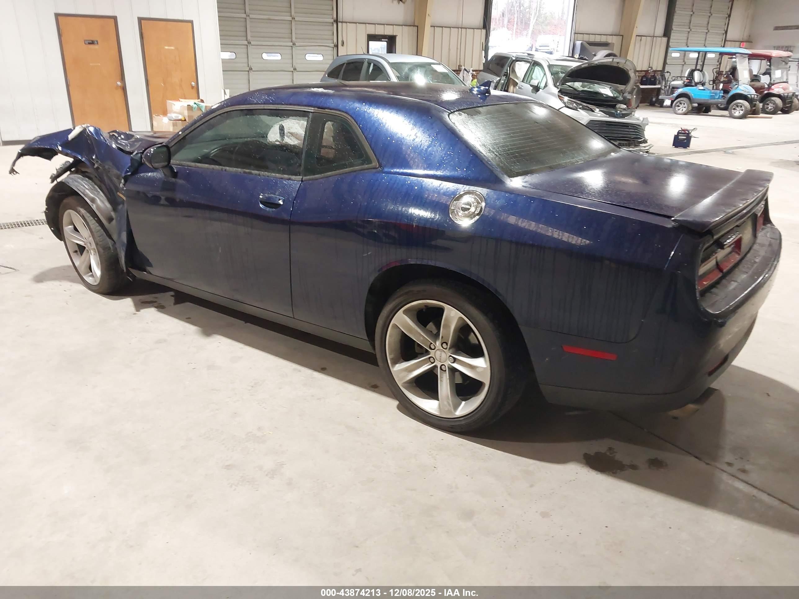DODGE CHALLENGER image 3