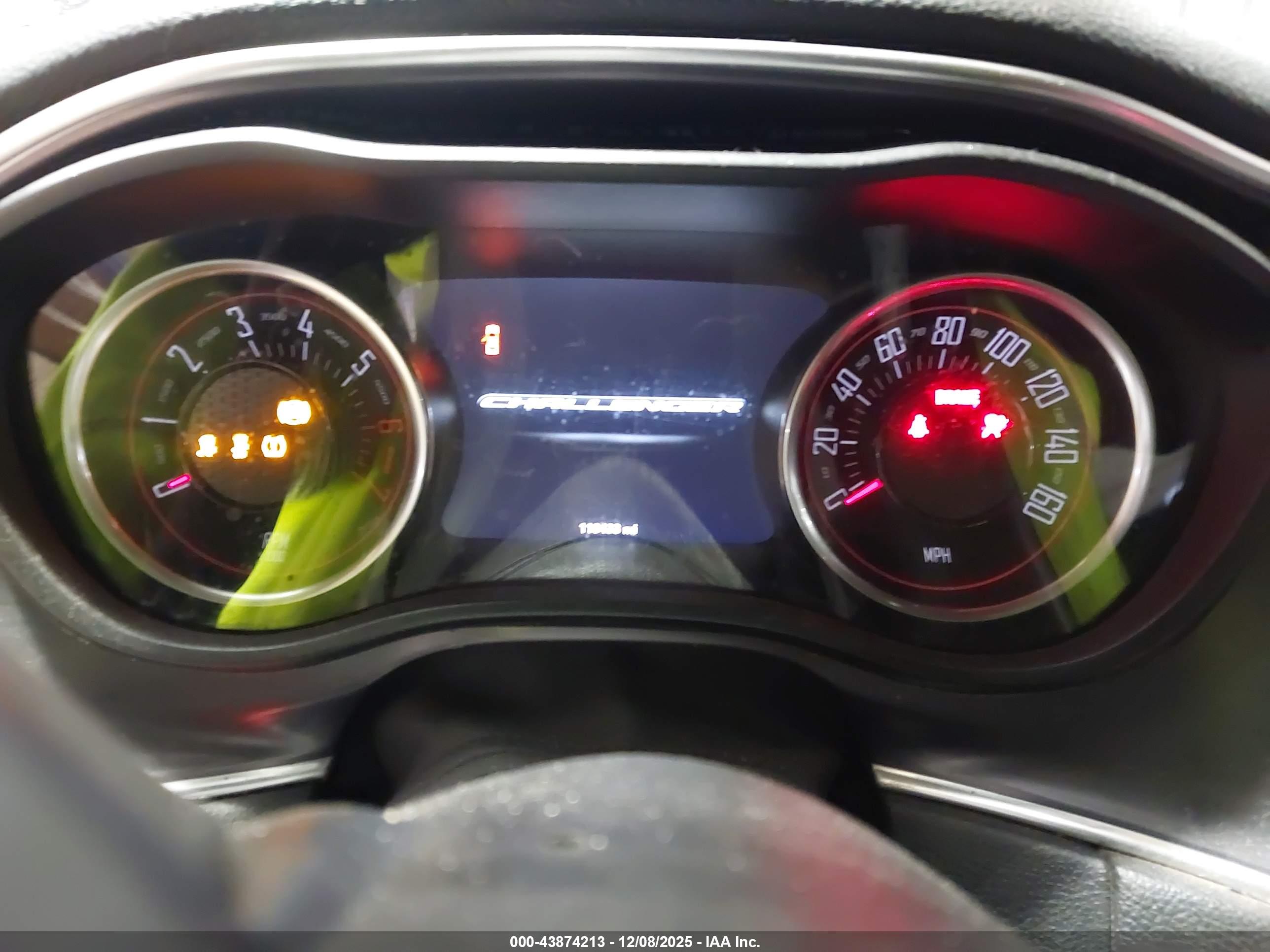 DODGE CHALLENGER image 7