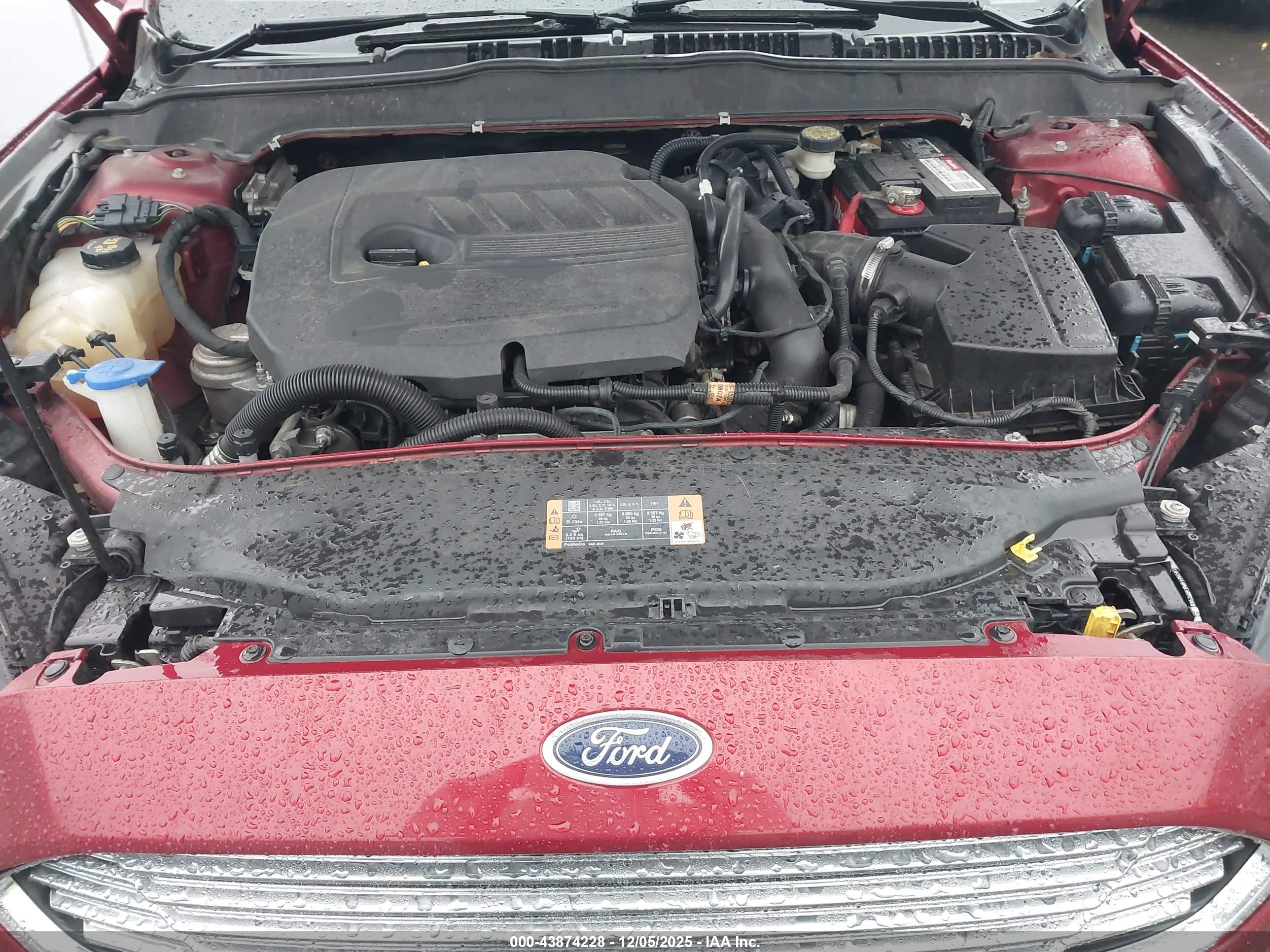 FORD FUSION image 10