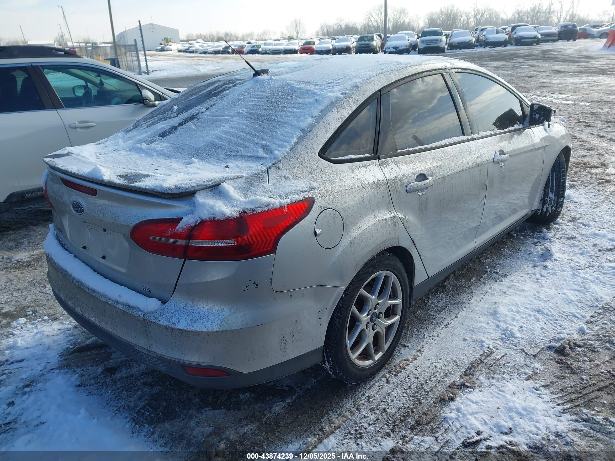 FORD FOCUS image 4
