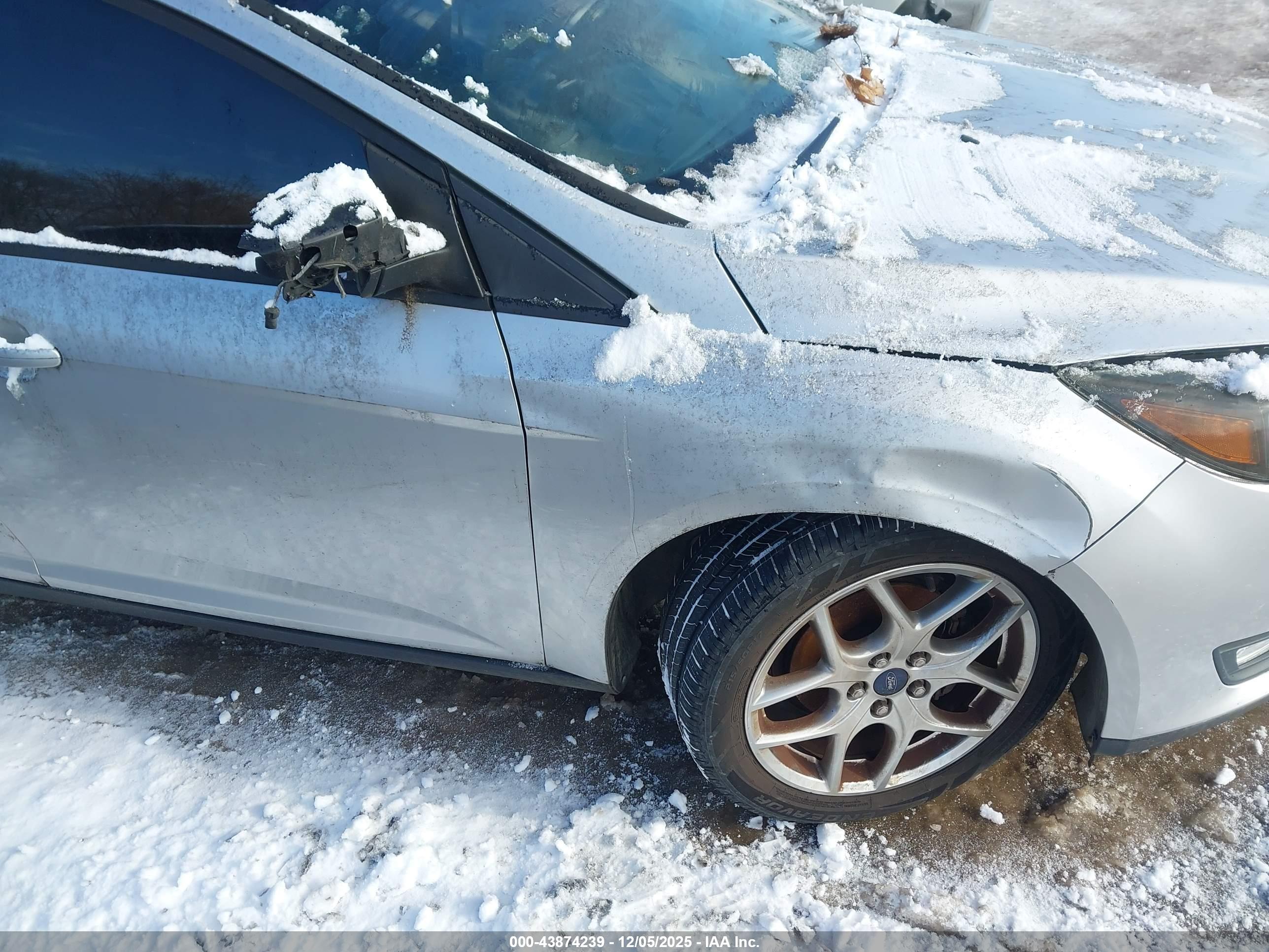 FORD FOCUS image 6