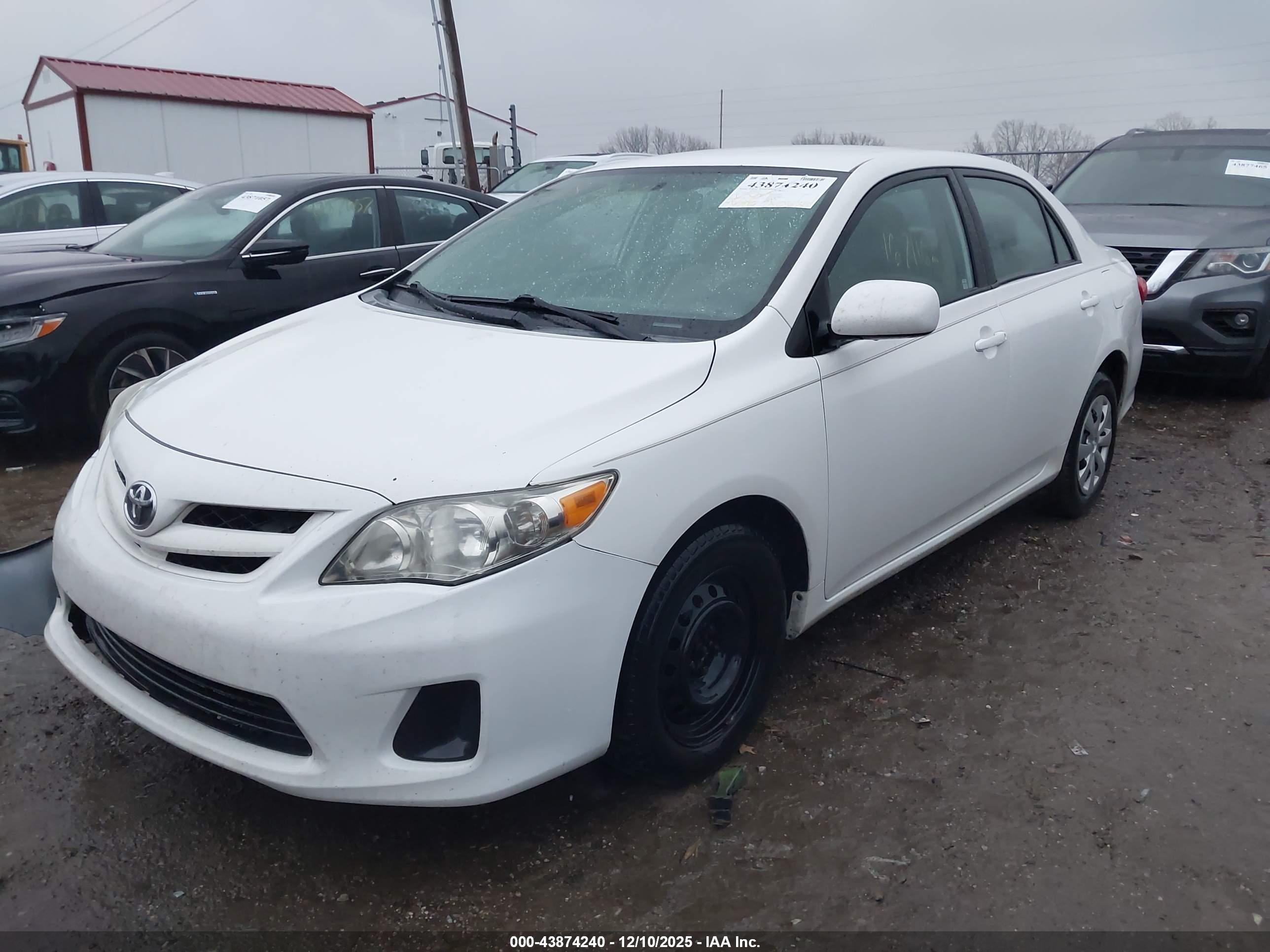 TOYOTA COROLLA image 2