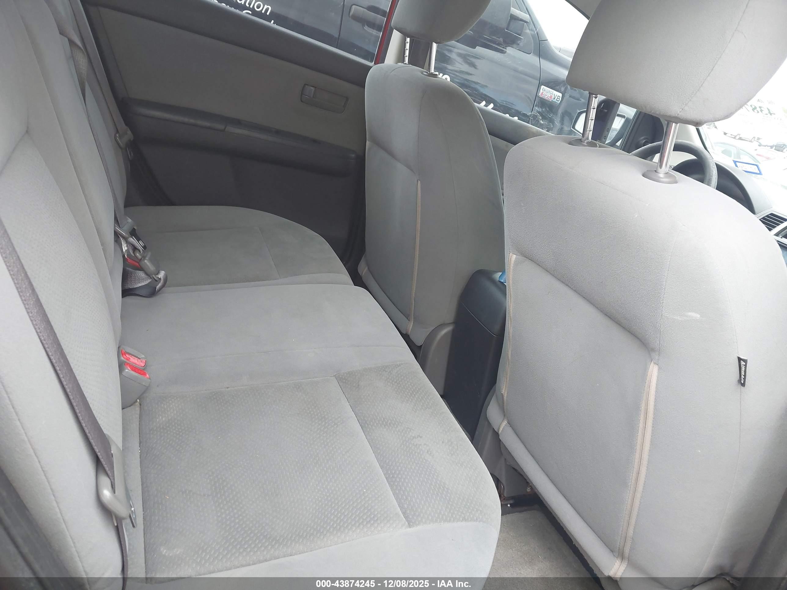 NISSAN SENTRA image 8
