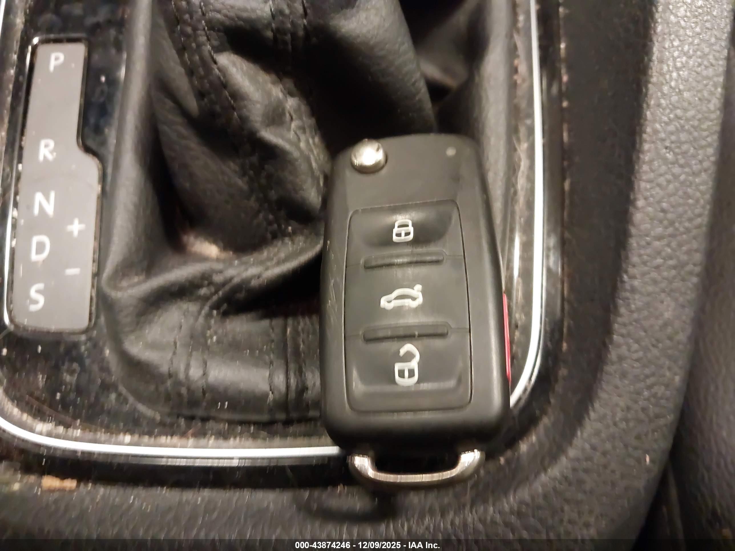 VOLKSWAGEN JETTA image 11