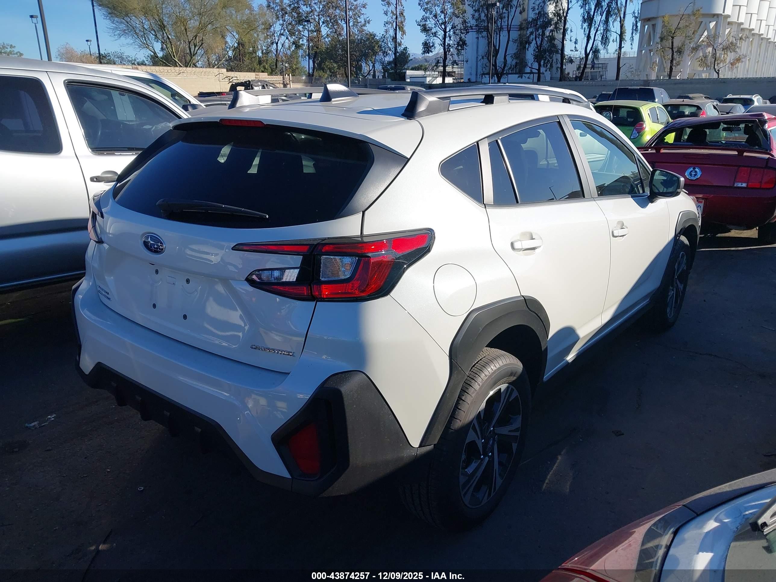 SUBARU CROSSTREK image 4