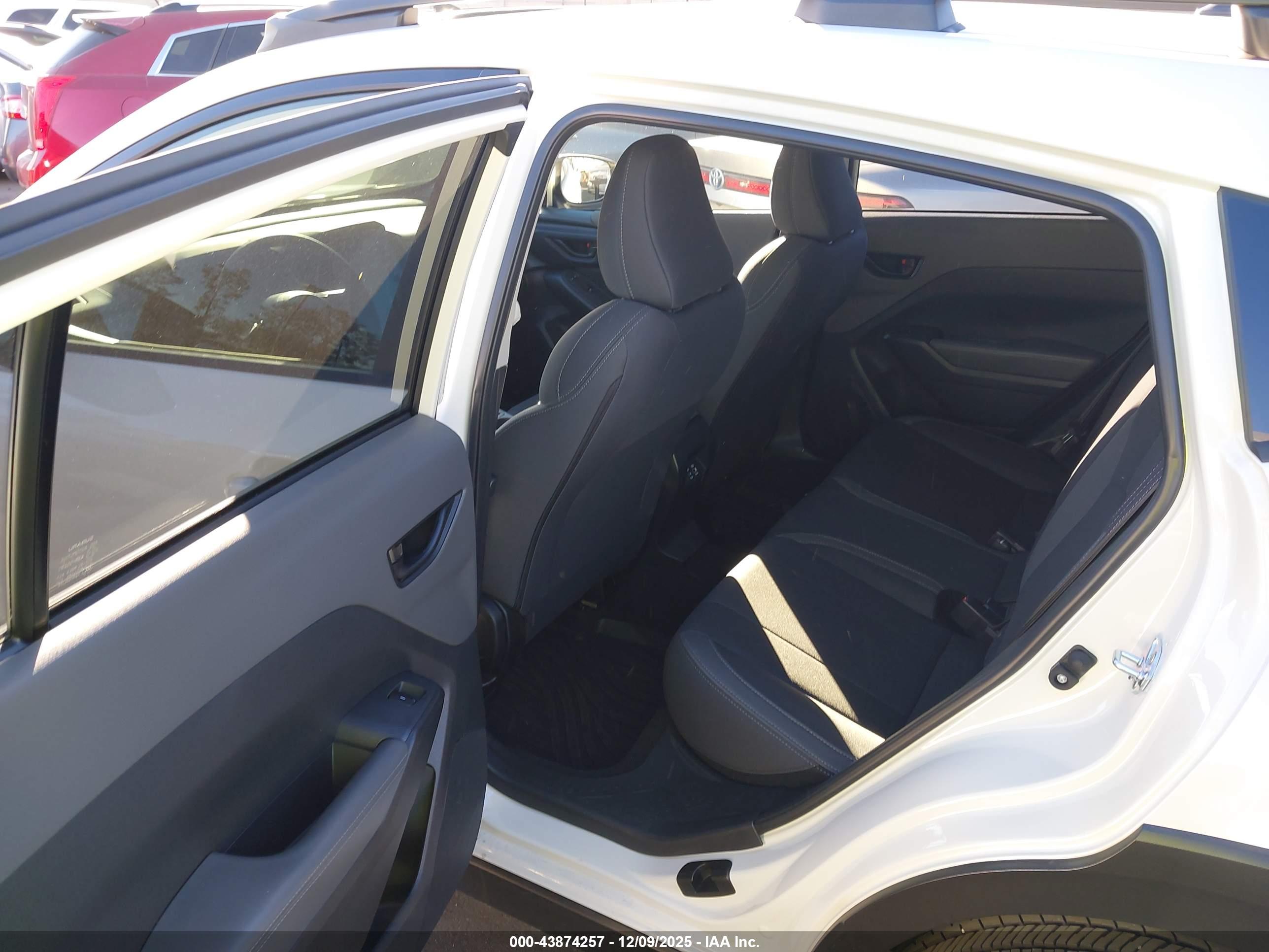SUBARU CROSSTREK image 8