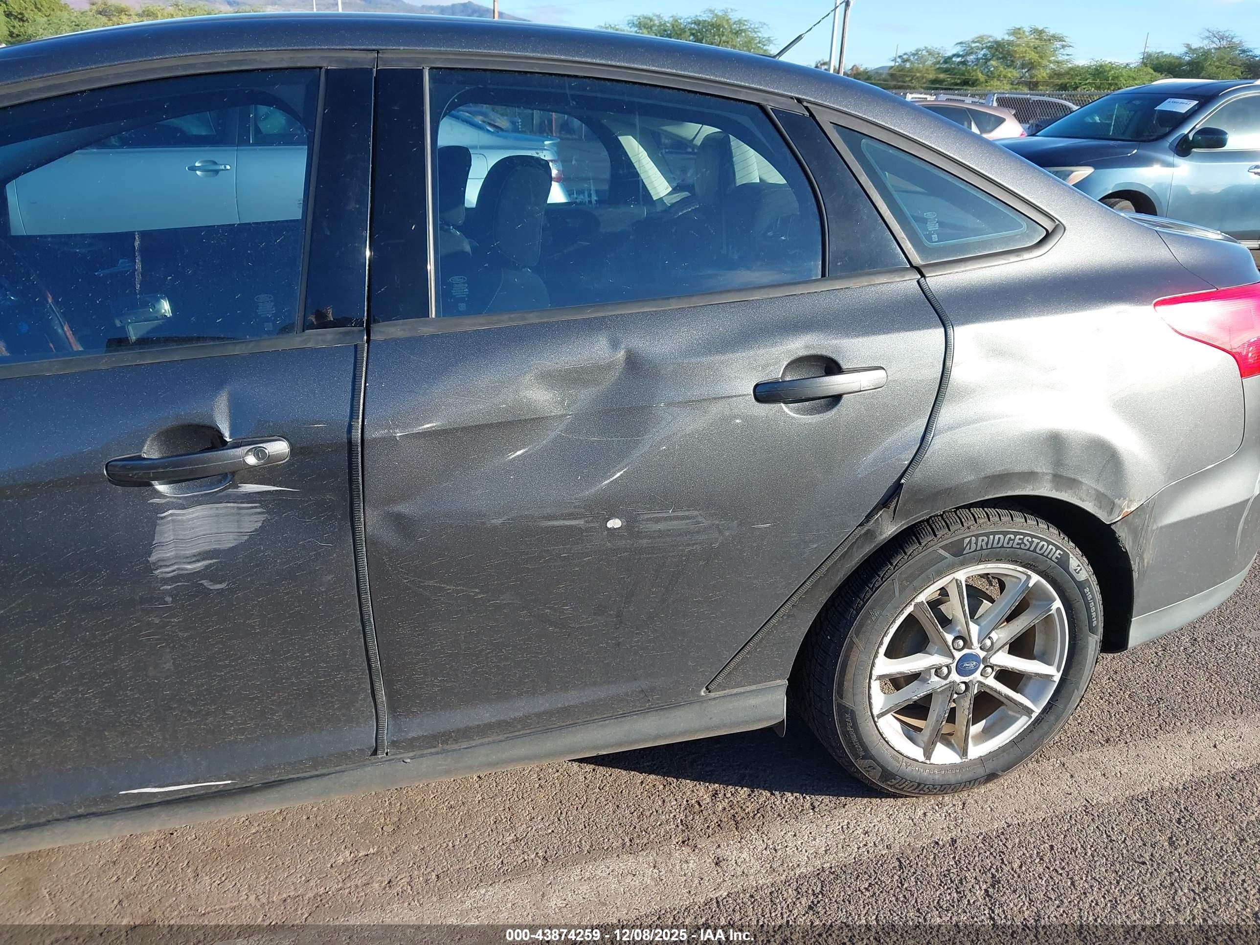 FORD FOCUS image 6