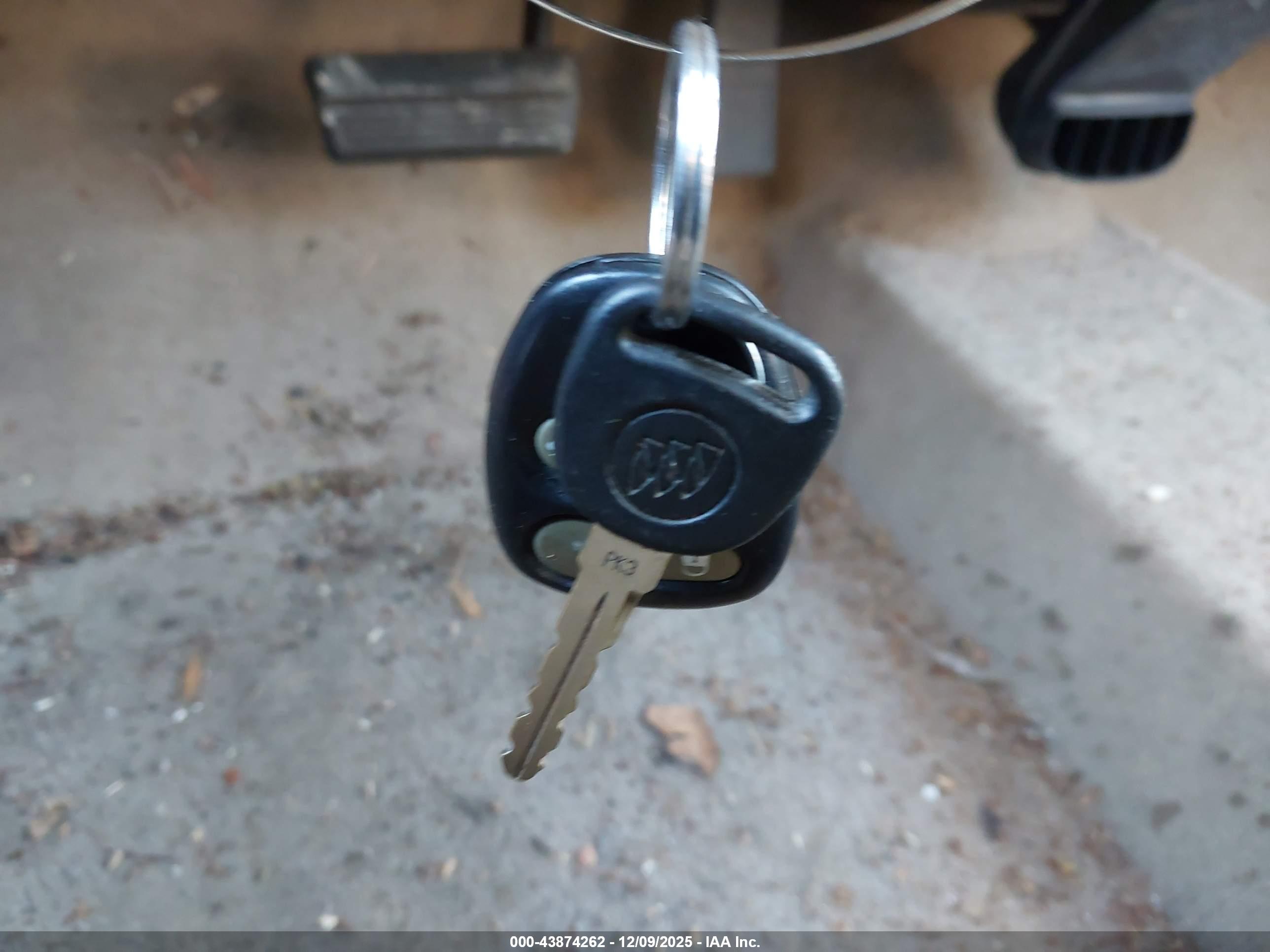 BUICK LESABRE image 11