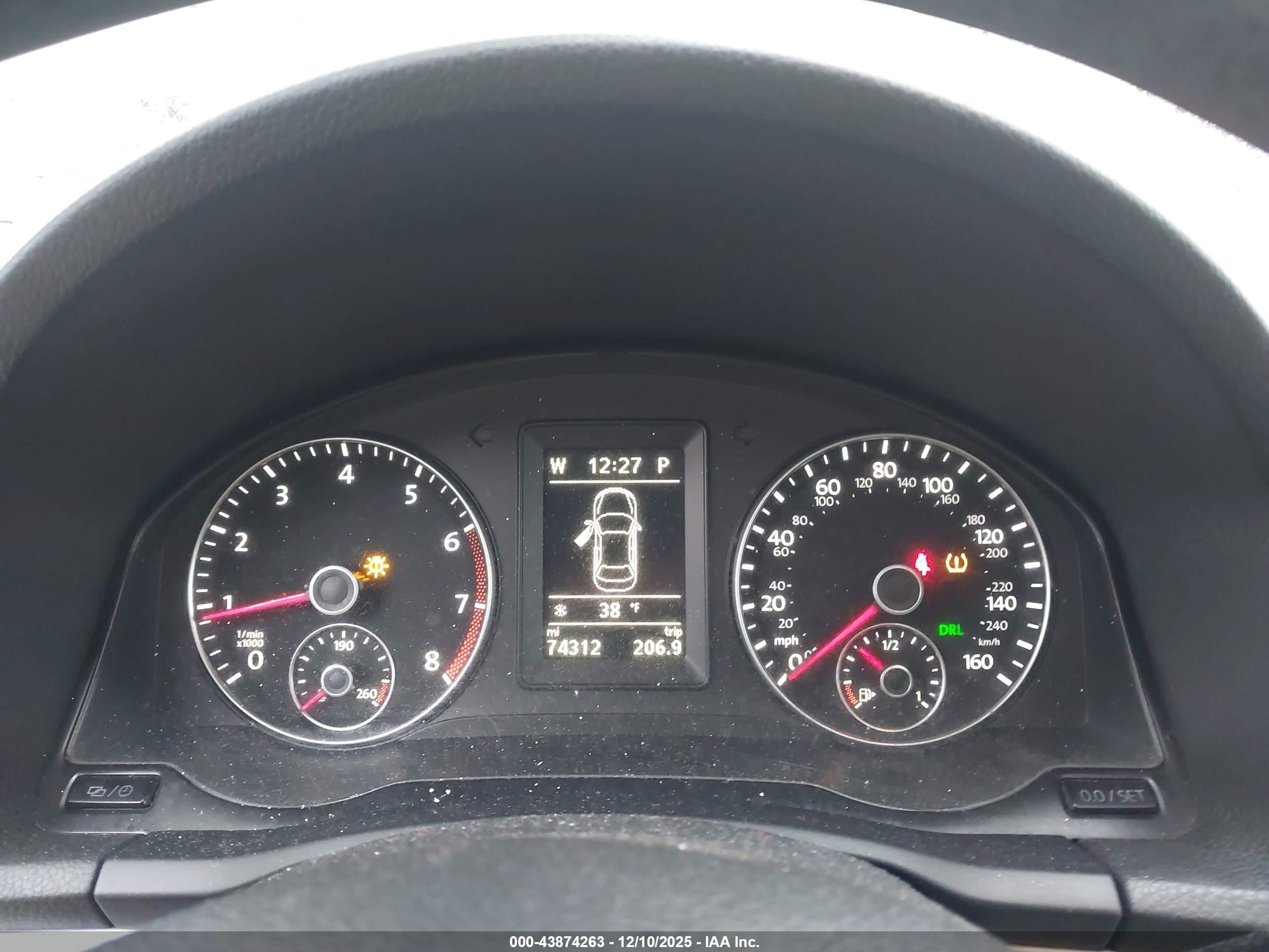 VOLKSWAGEN EOS image 7