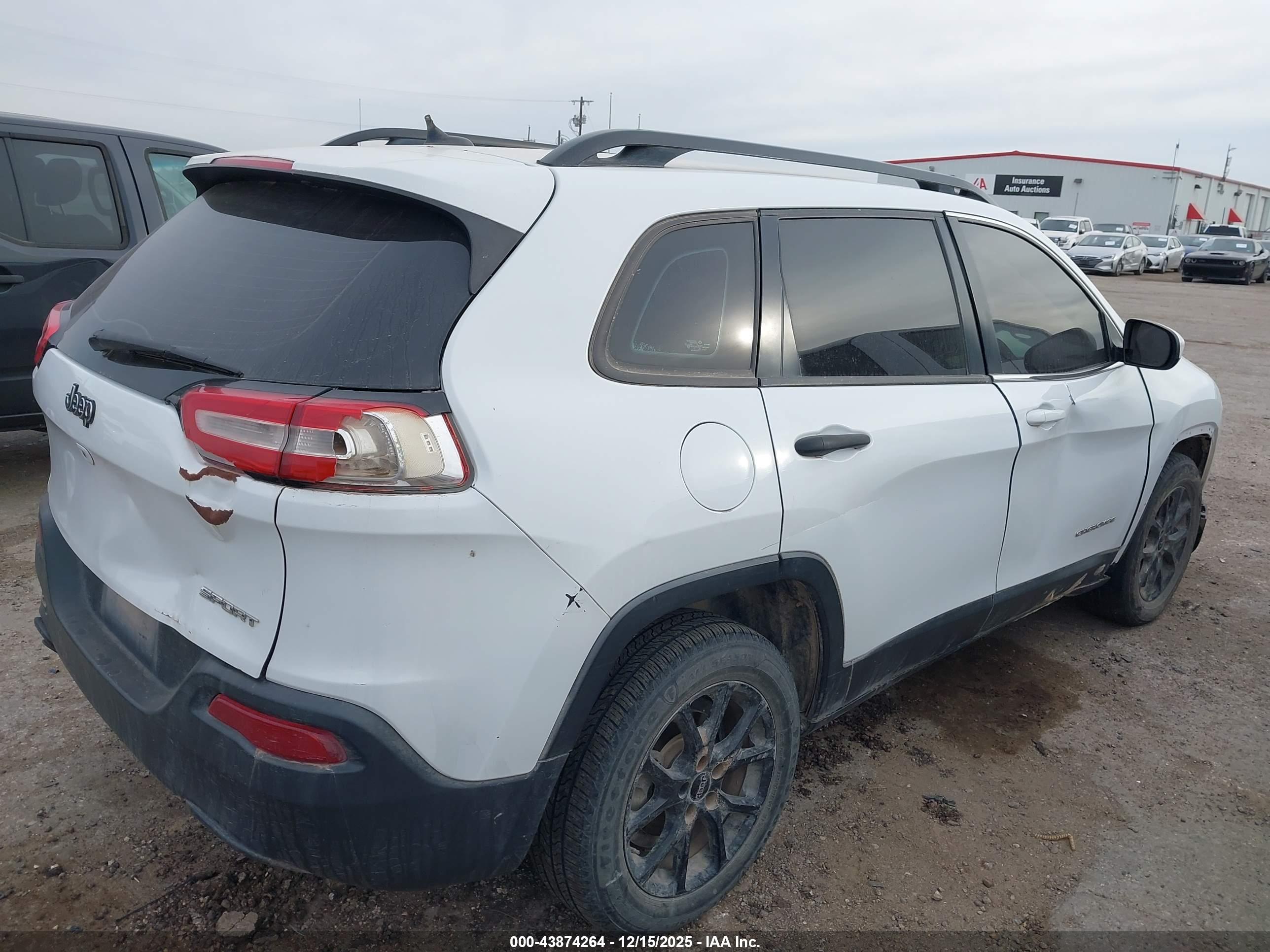 JEEP CHEROKEE image 4