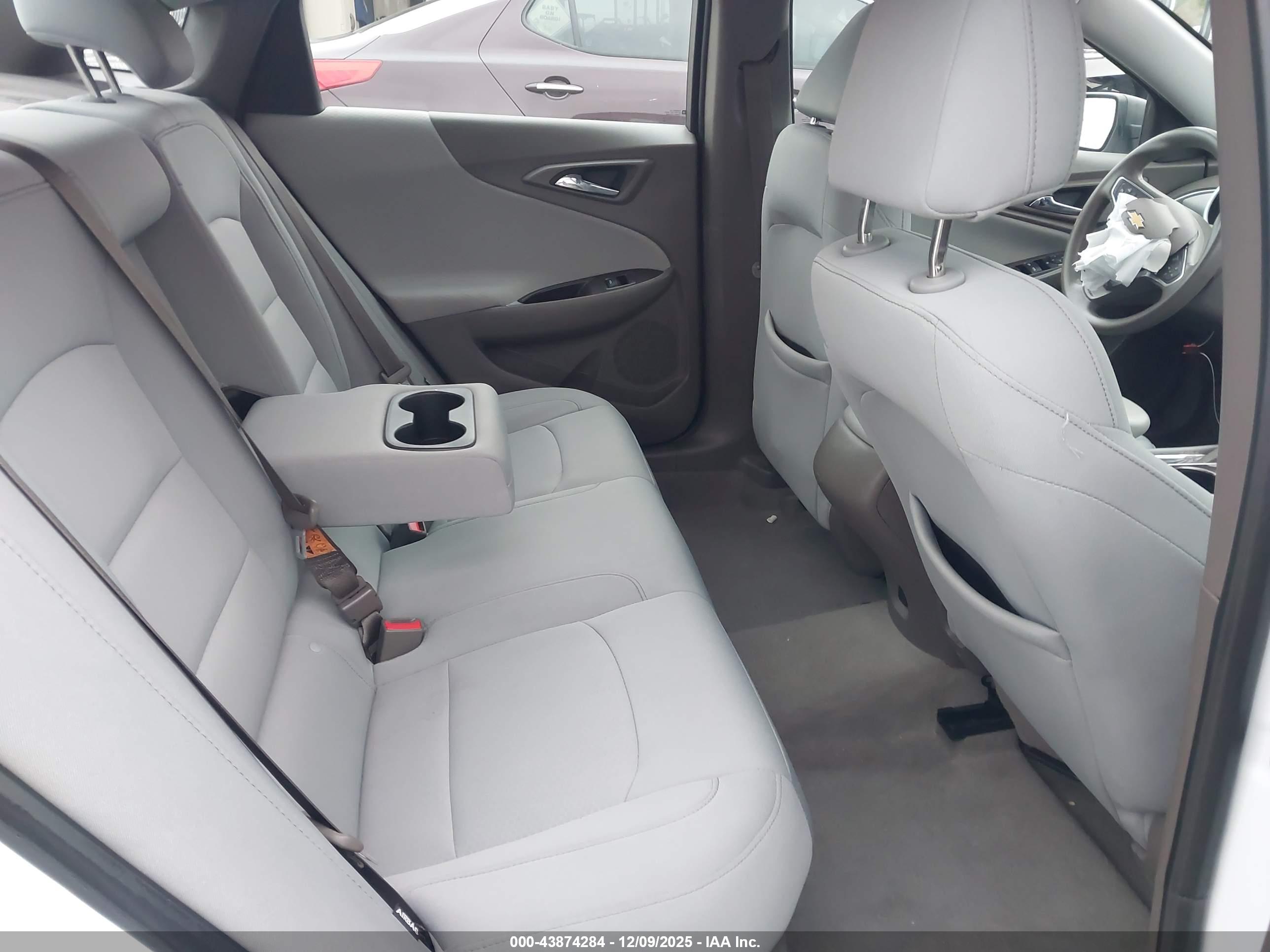 CHEVROLET MALIBU image 8