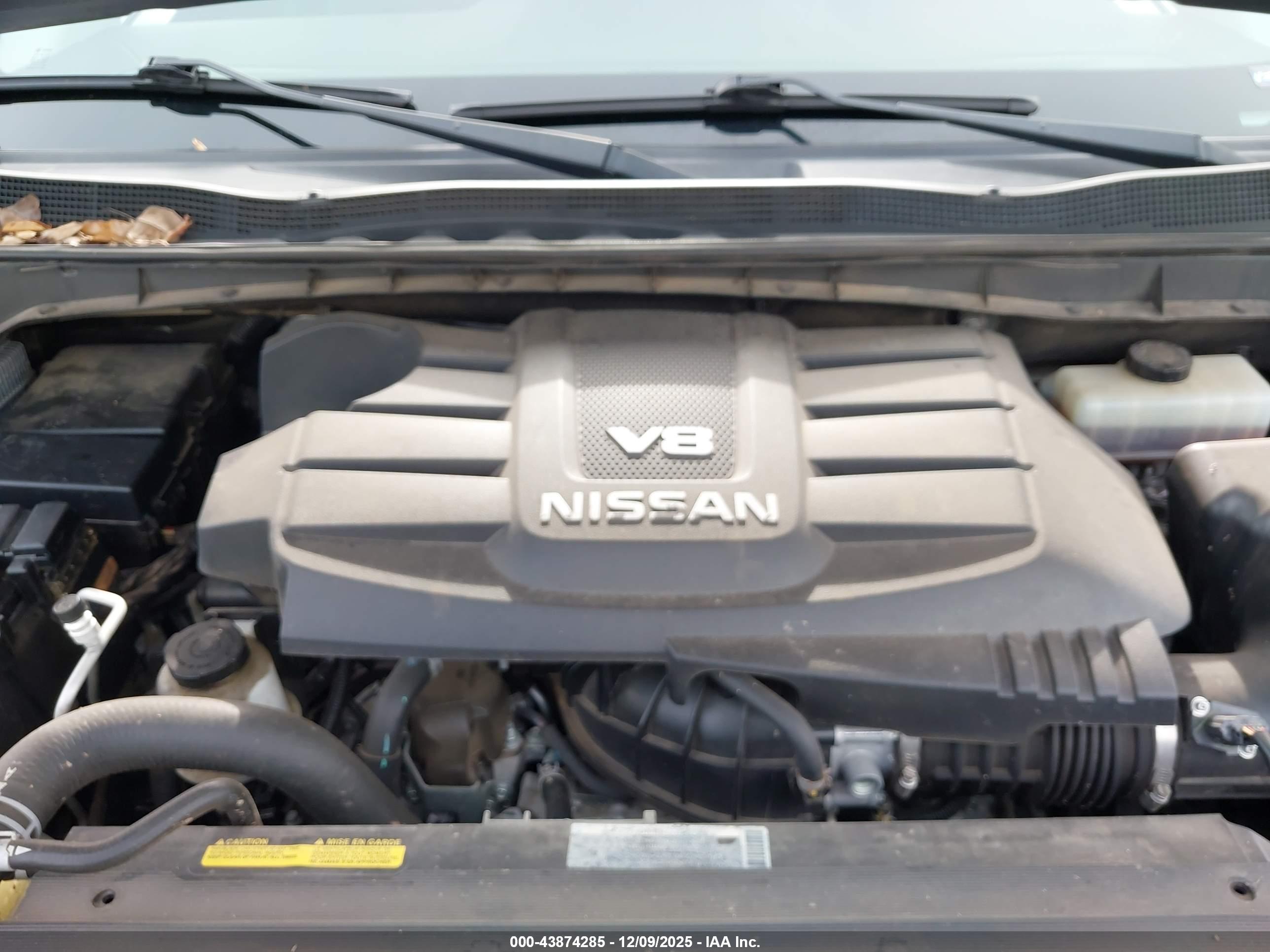 NISSAN TITAN image 10