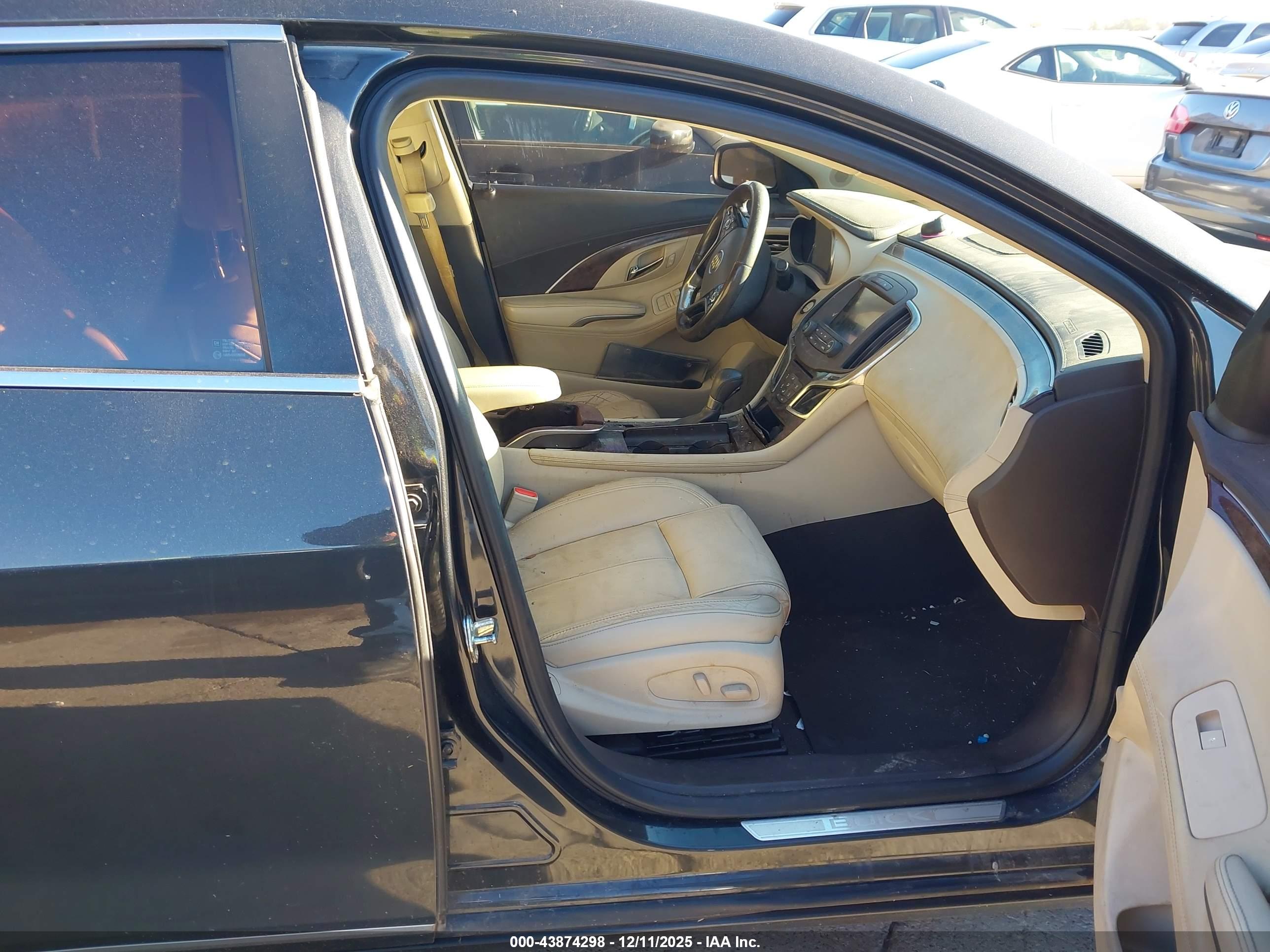 BUICK LACROSSE image 5