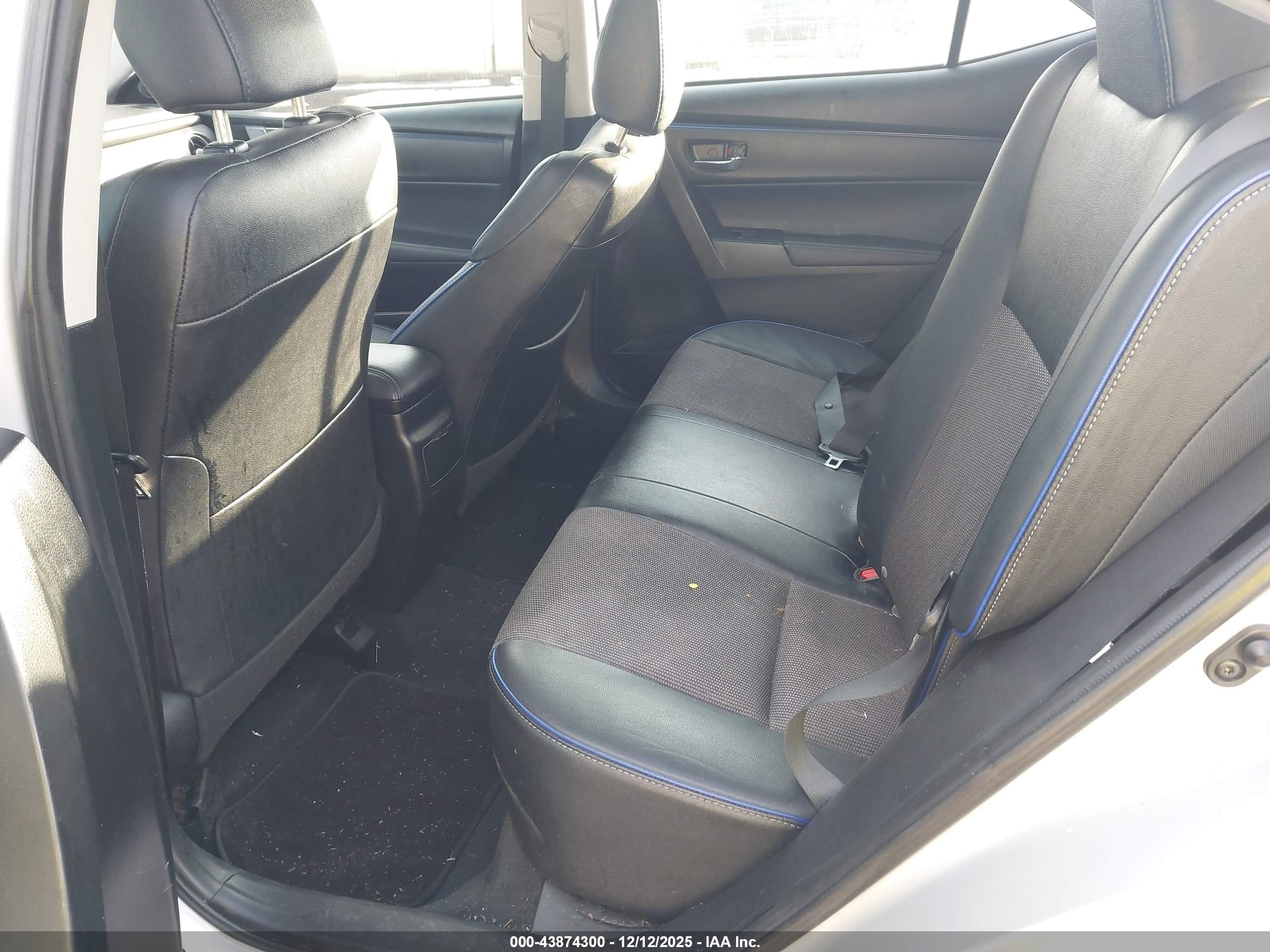 TOYOTA COROLLA image 8