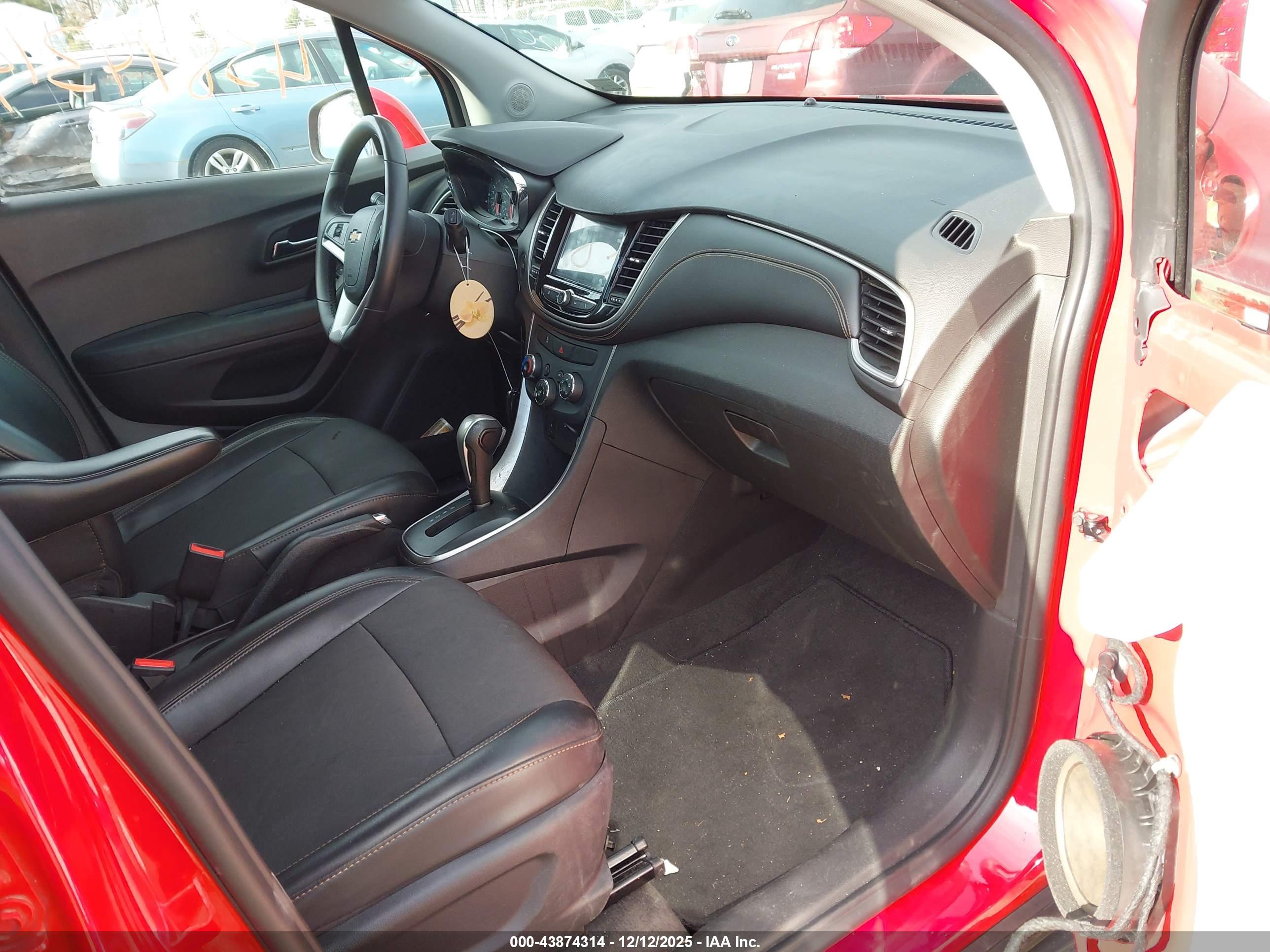 CHEVROLET TRAX image 5