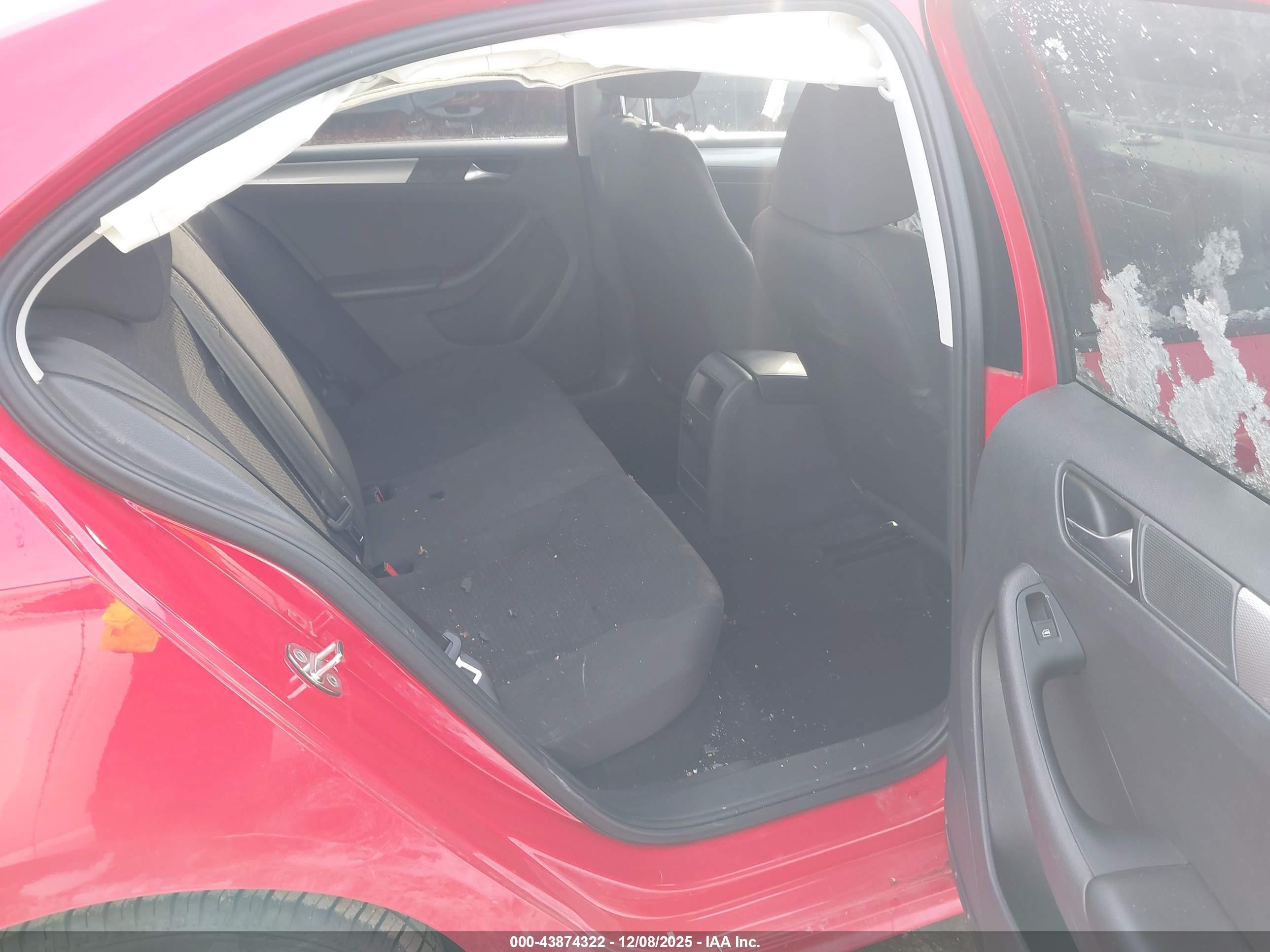 VOLKSWAGEN JETTA image 8