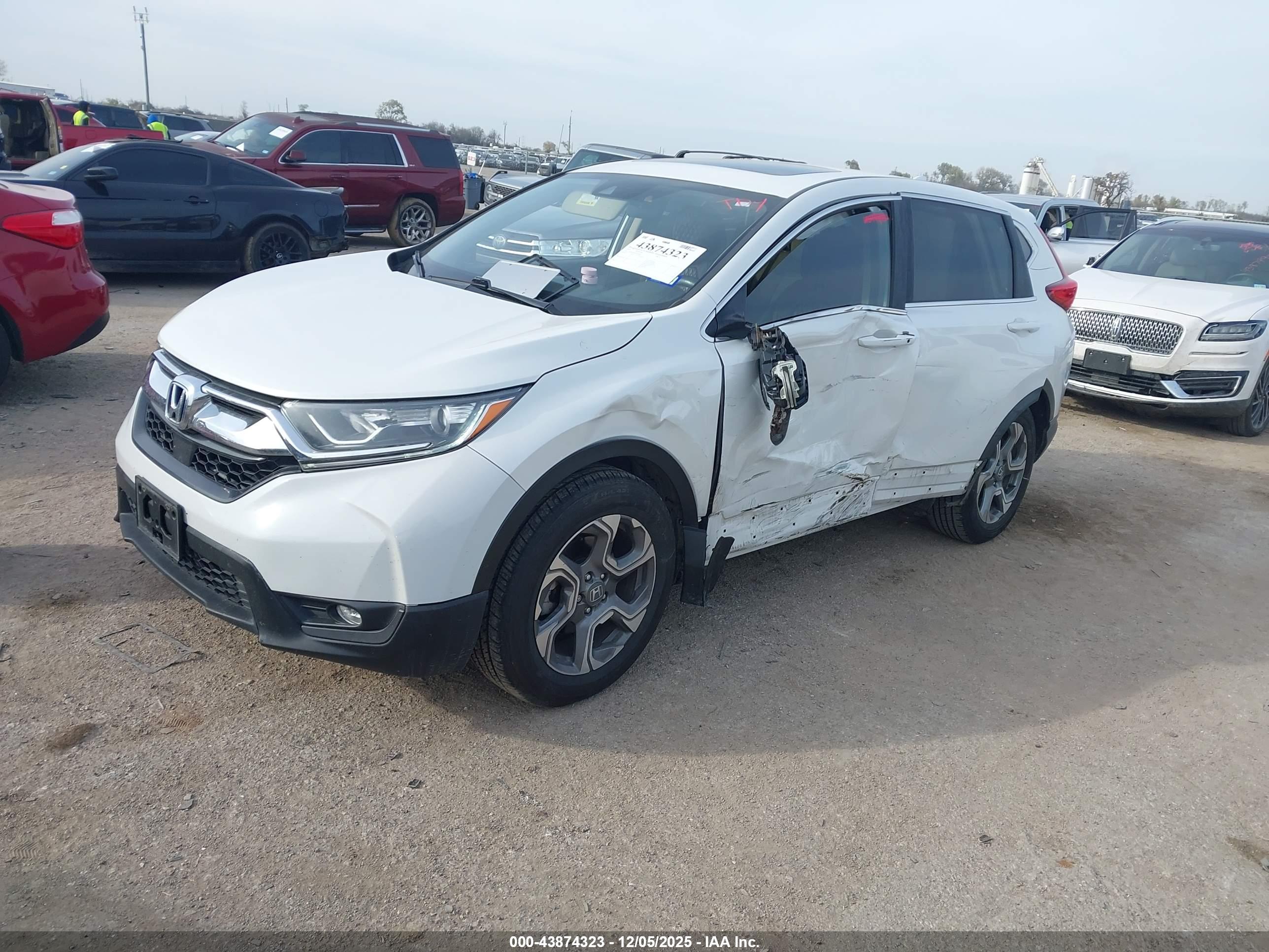 HONDA CR-V image 2
