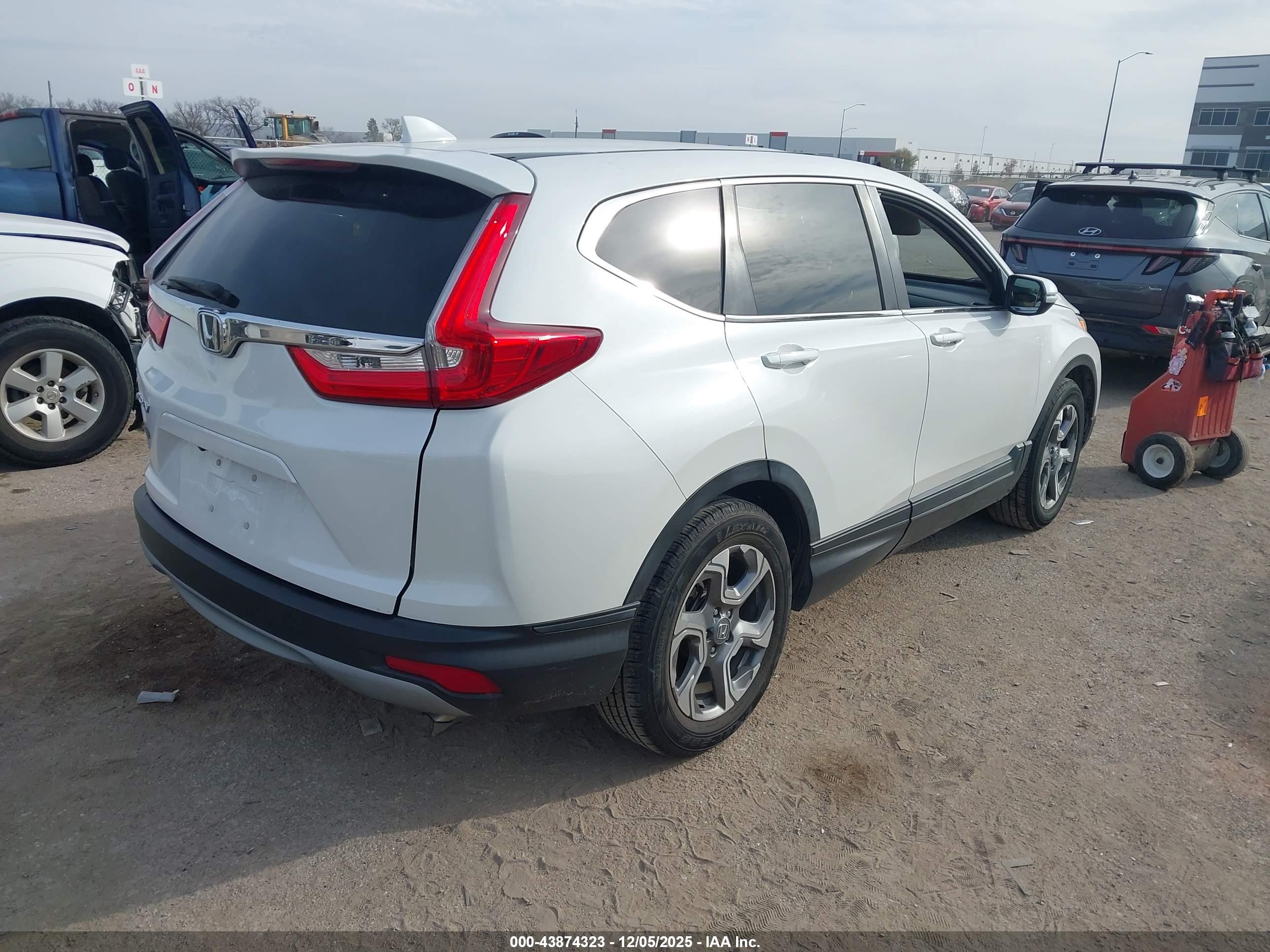 HONDA CR-V image 4