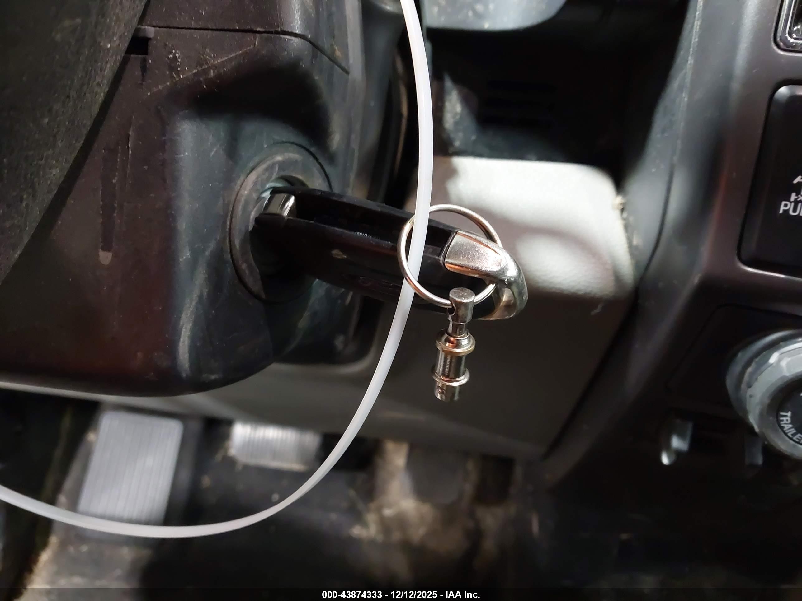 FORD F-150 image 11