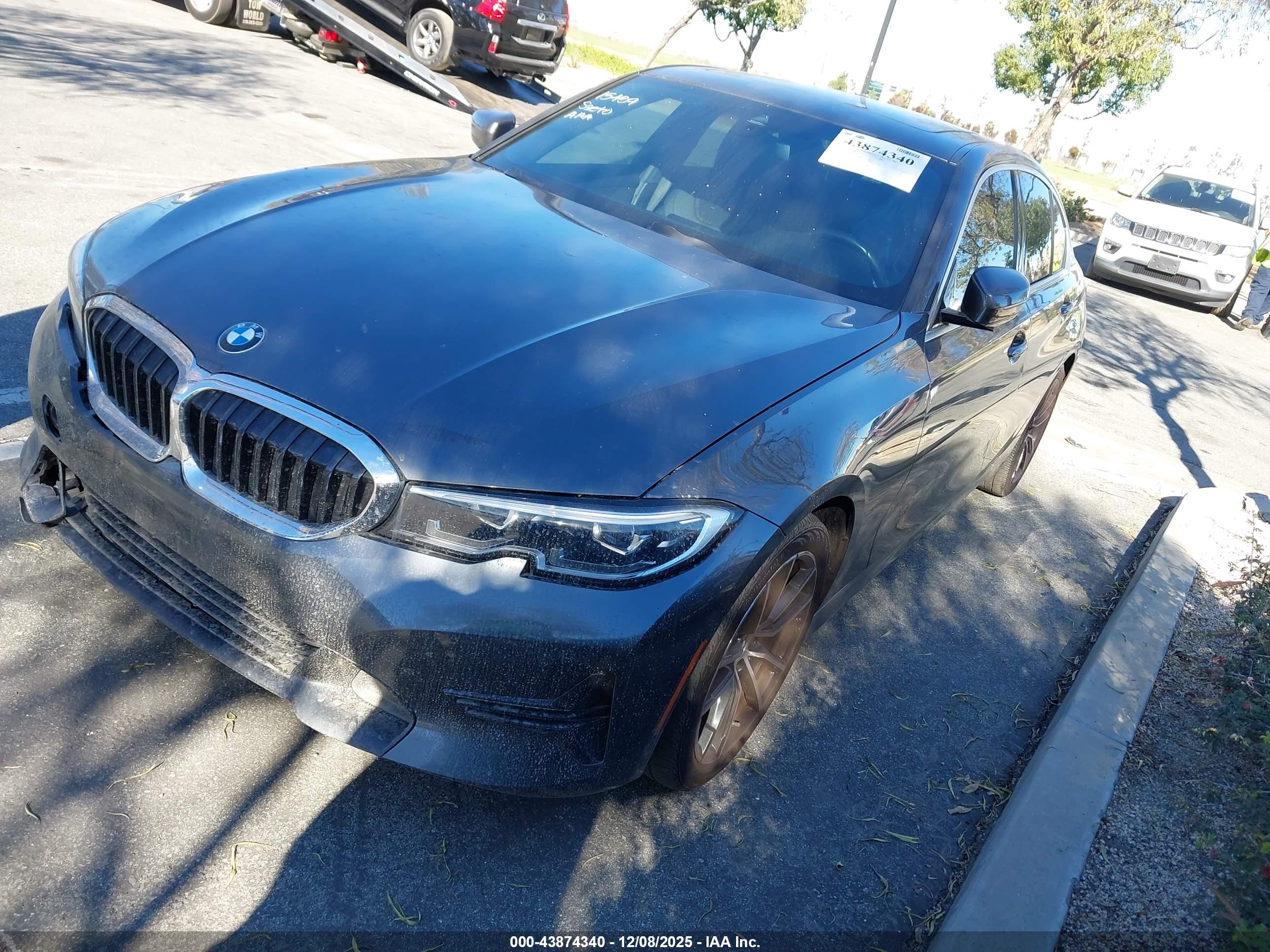 BMW 330I image 2