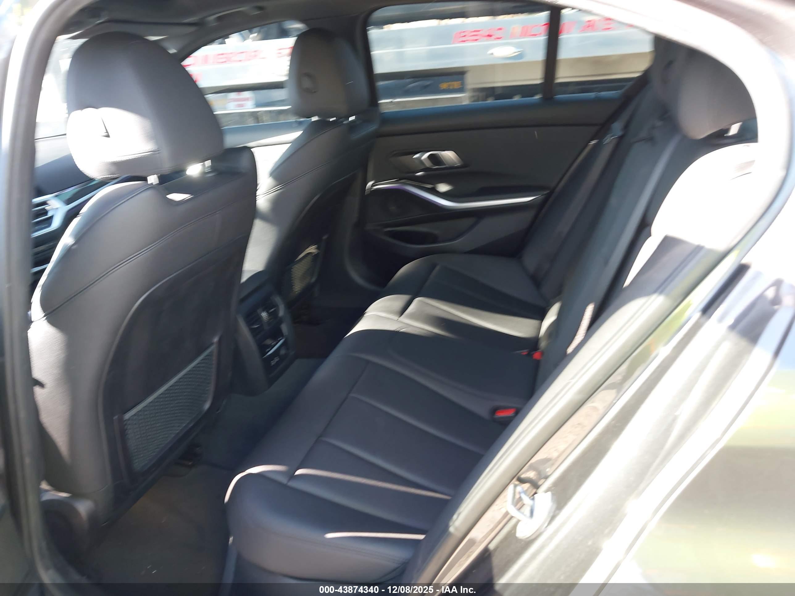 BMW 330I image 8
