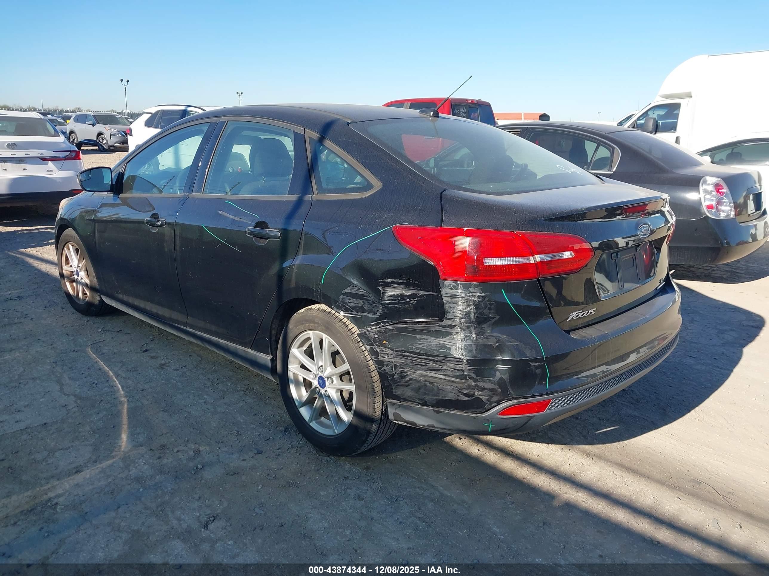 FORD FOCUS image 3