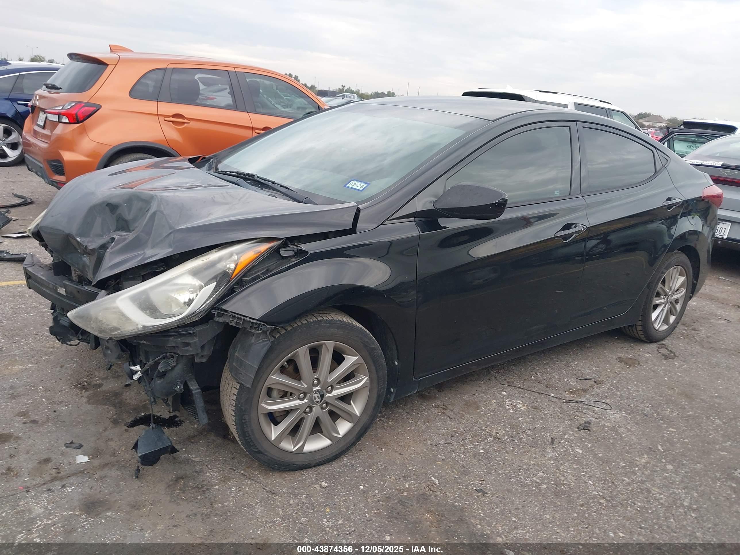 HYUNDAI ELANTRA image 2