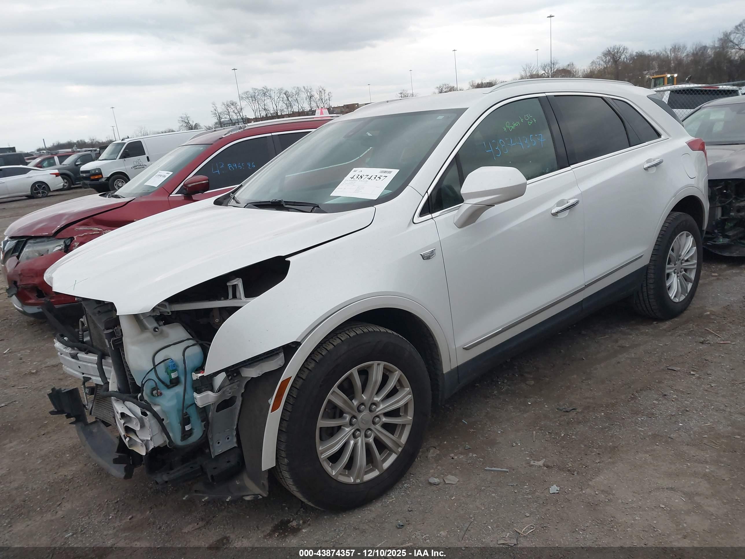 CADILLAC XT5 image 2