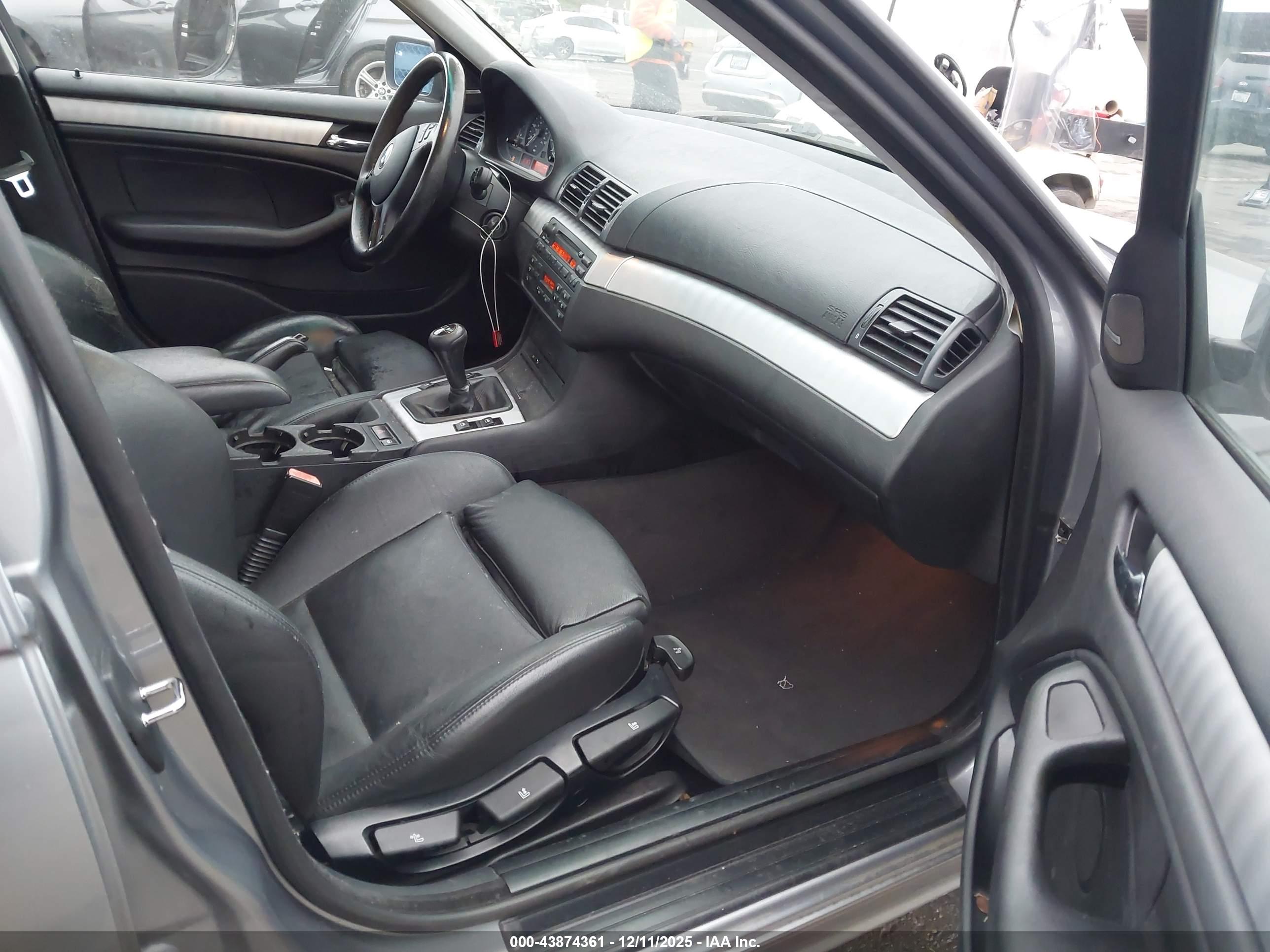 BMW 325I image 5