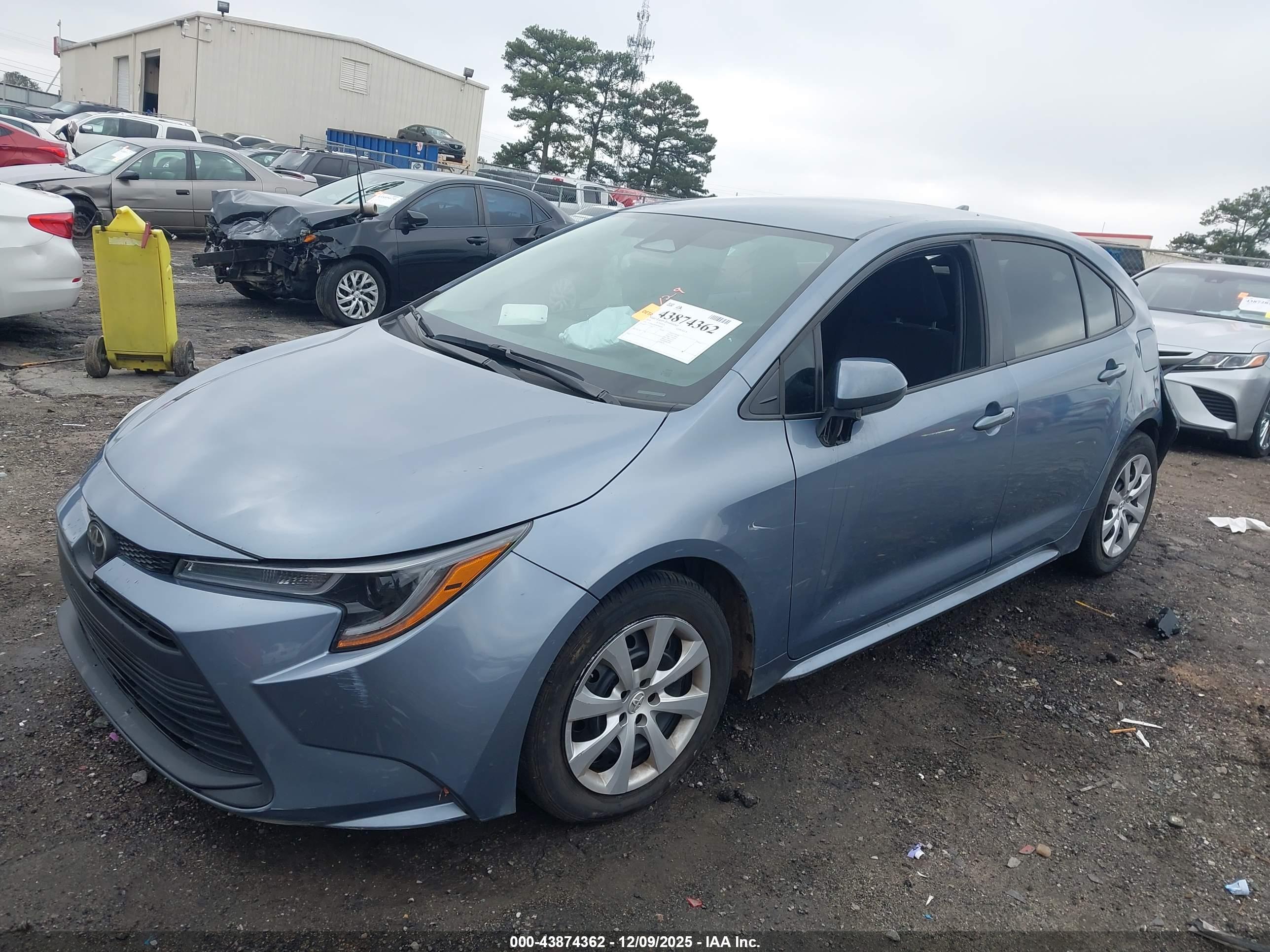 TOYOTA COROLLA image 2