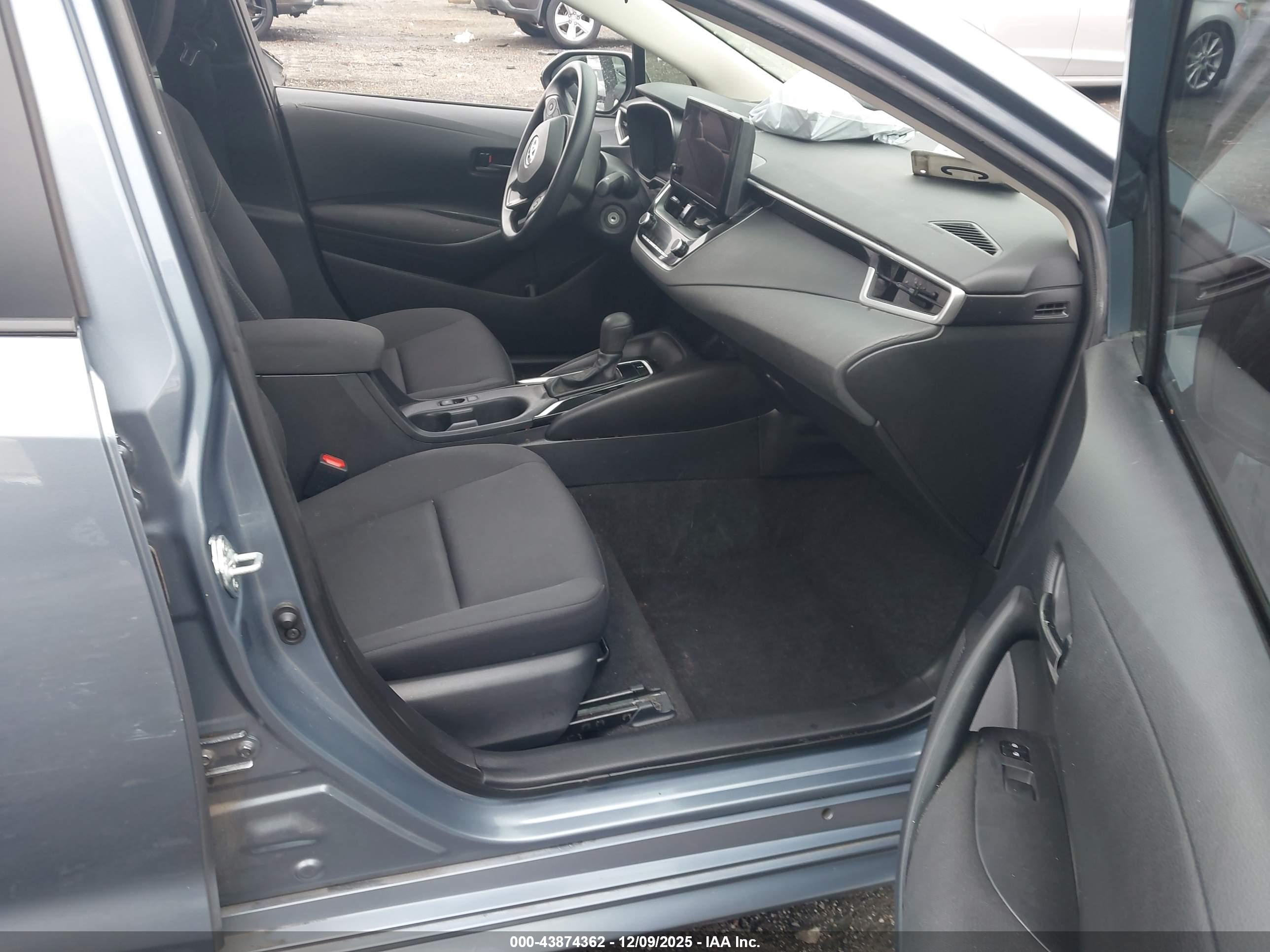 TOYOTA COROLLA image 5