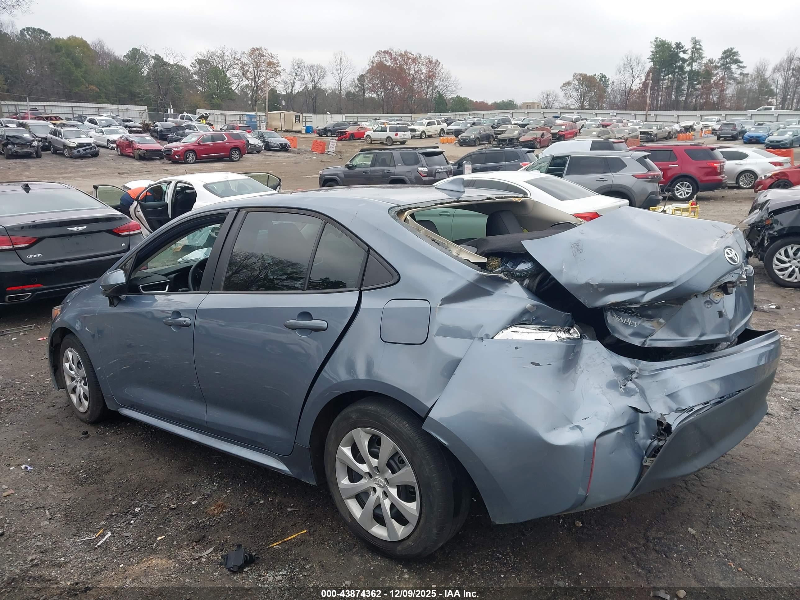 TOYOTA COROLLA image 6