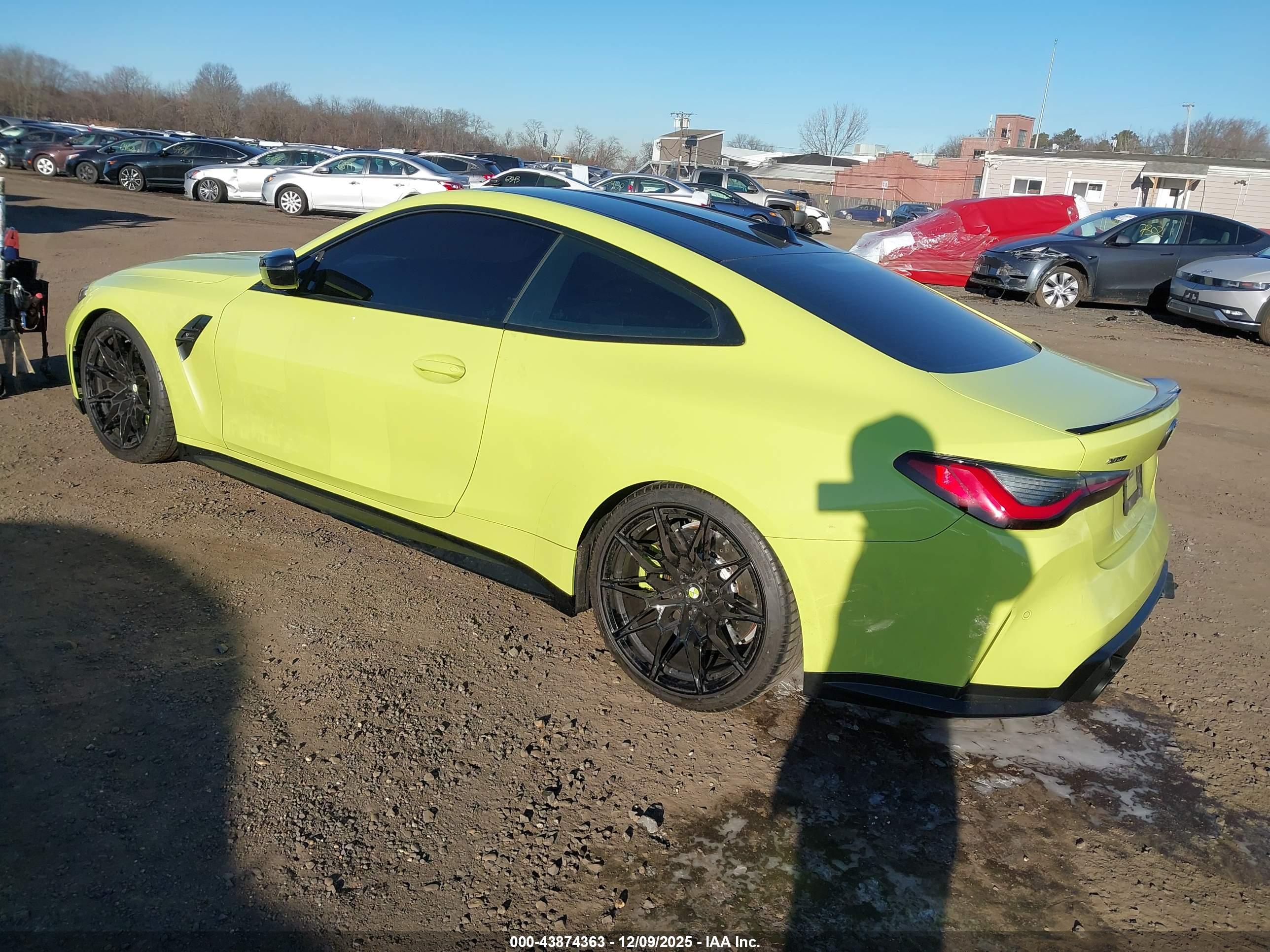 BMW M4 image 3