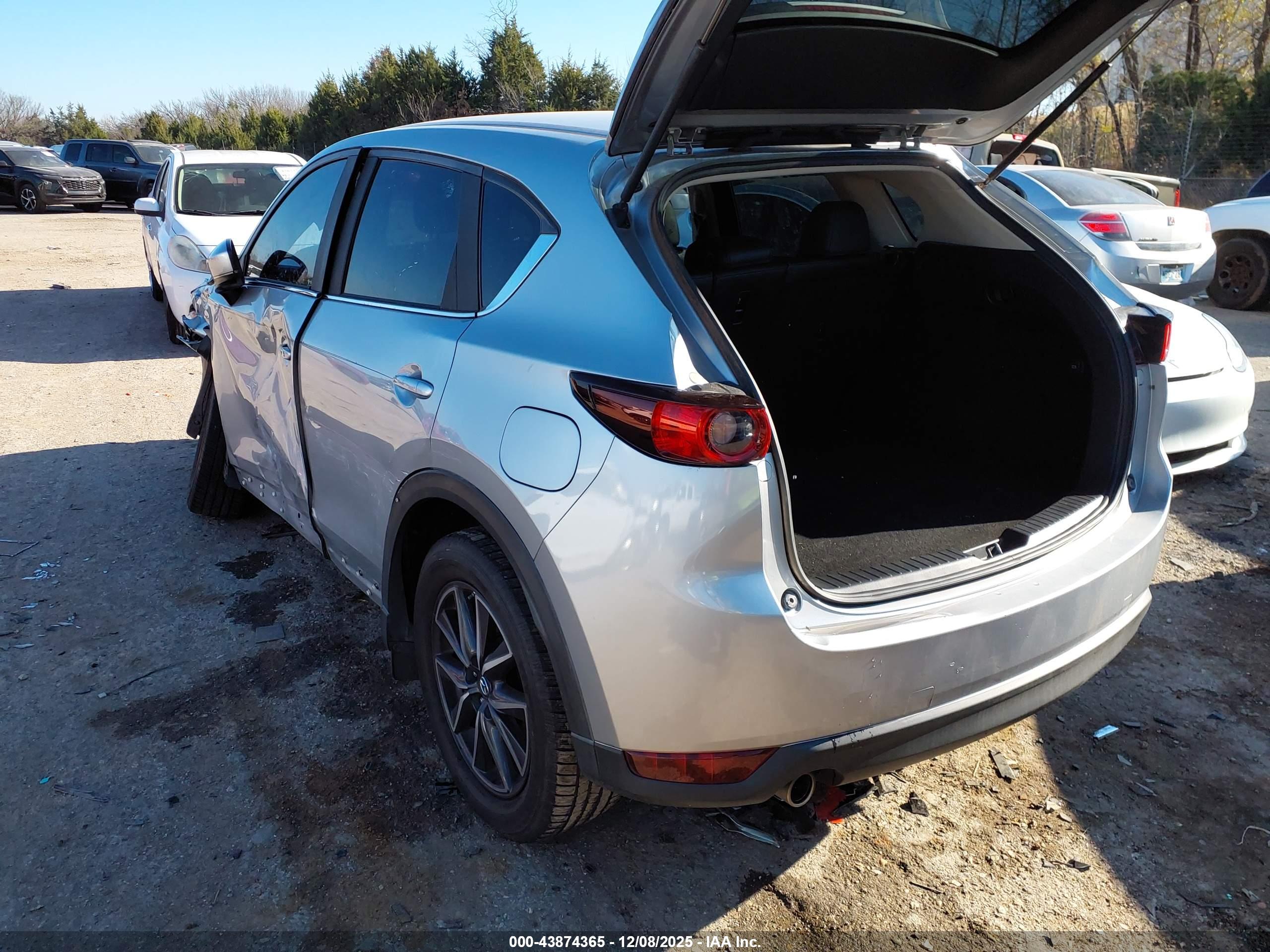 MAZDA CX-5 image 3