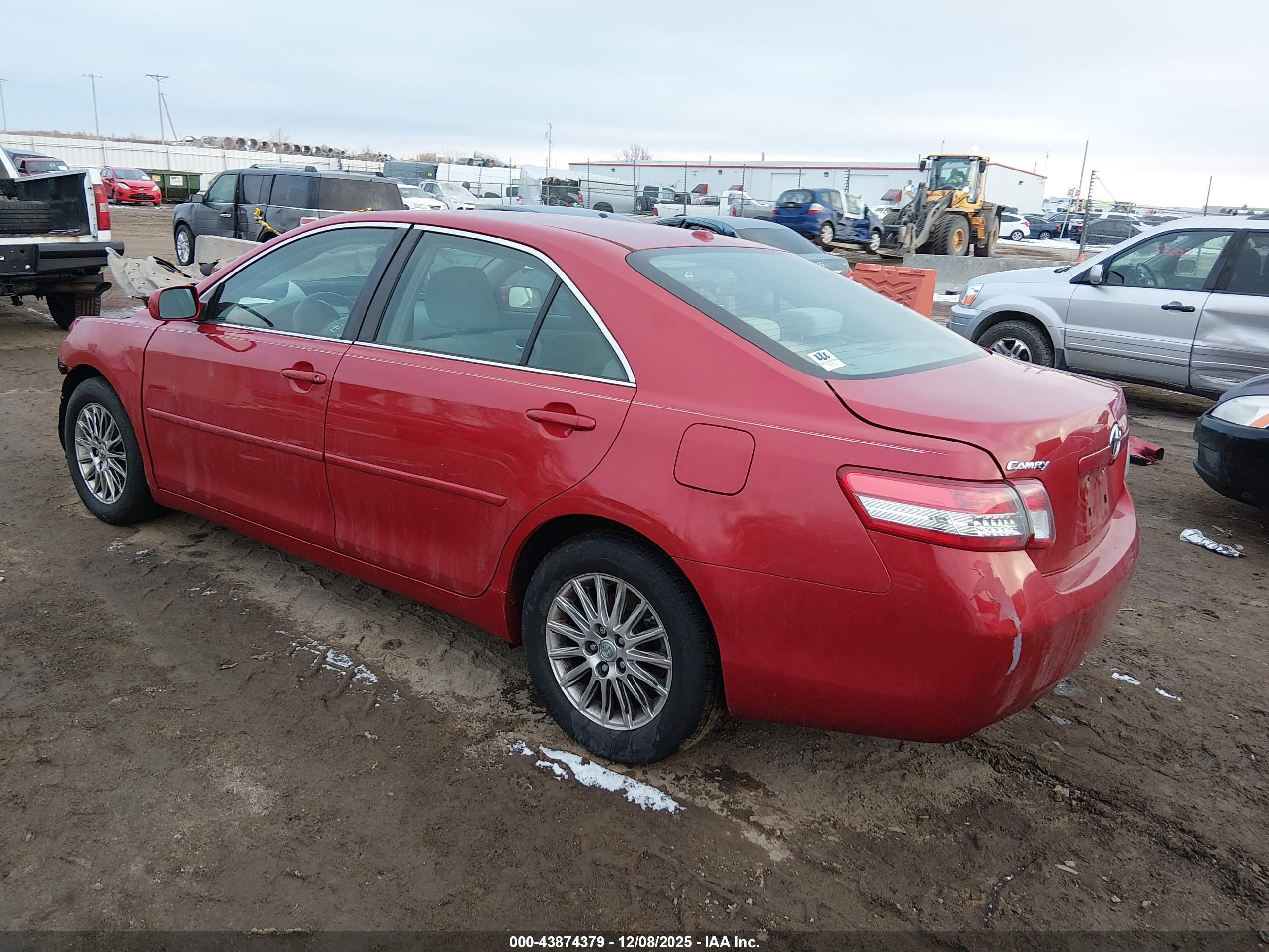 TOYOTA CAMRY image 3