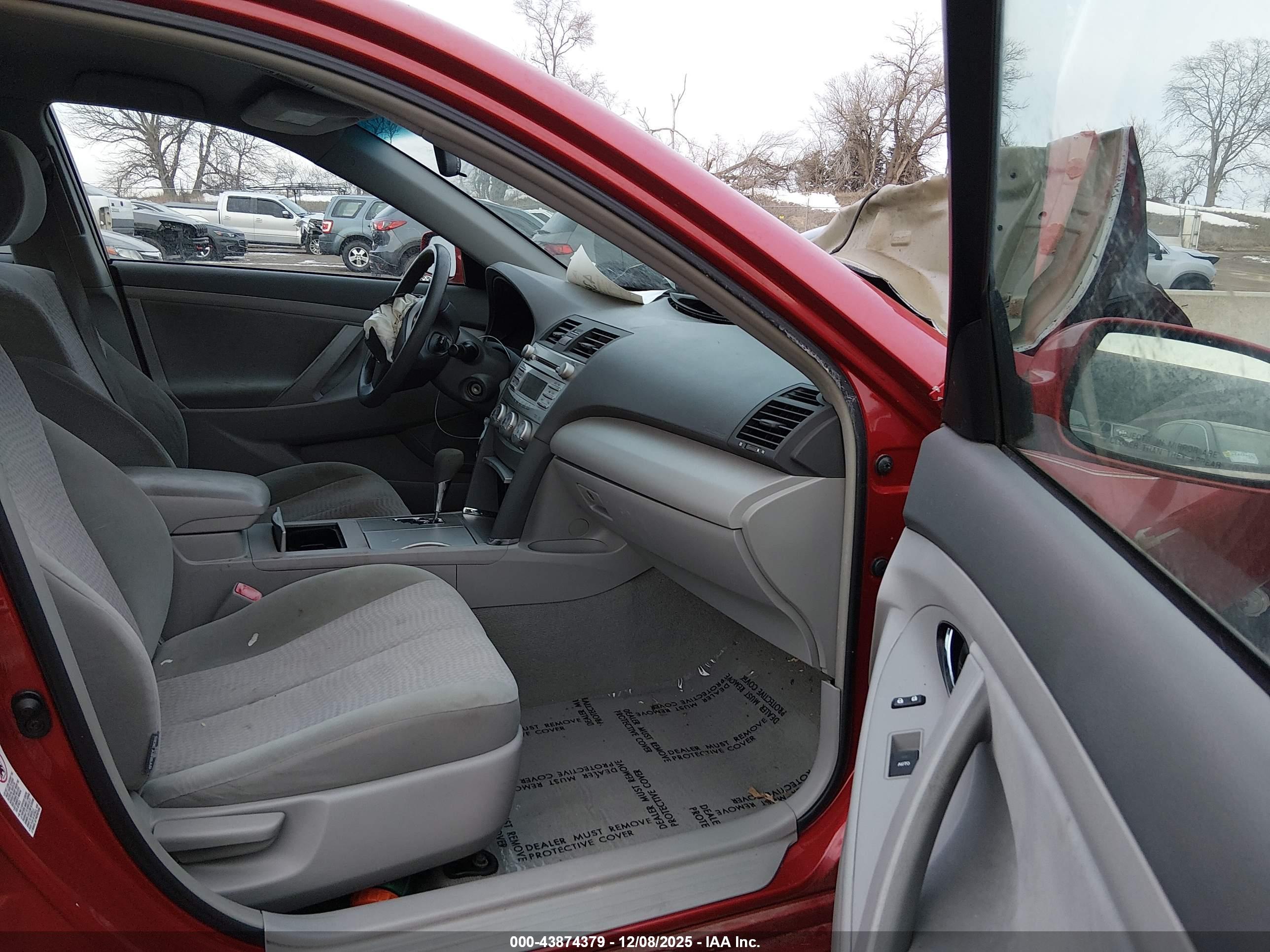 TOYOTA CAMRY image 5