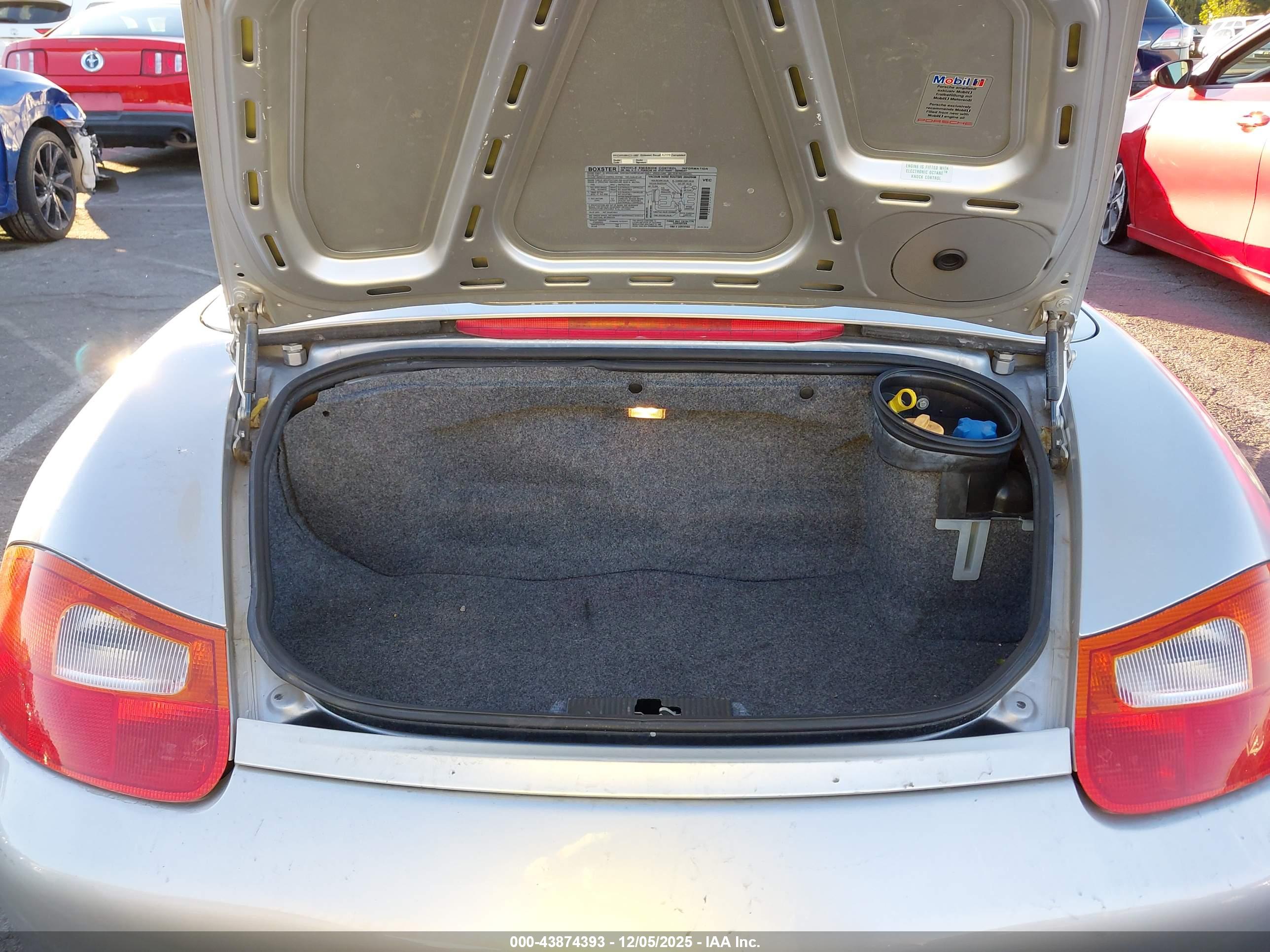 PORSCHE BOXSTER image 10