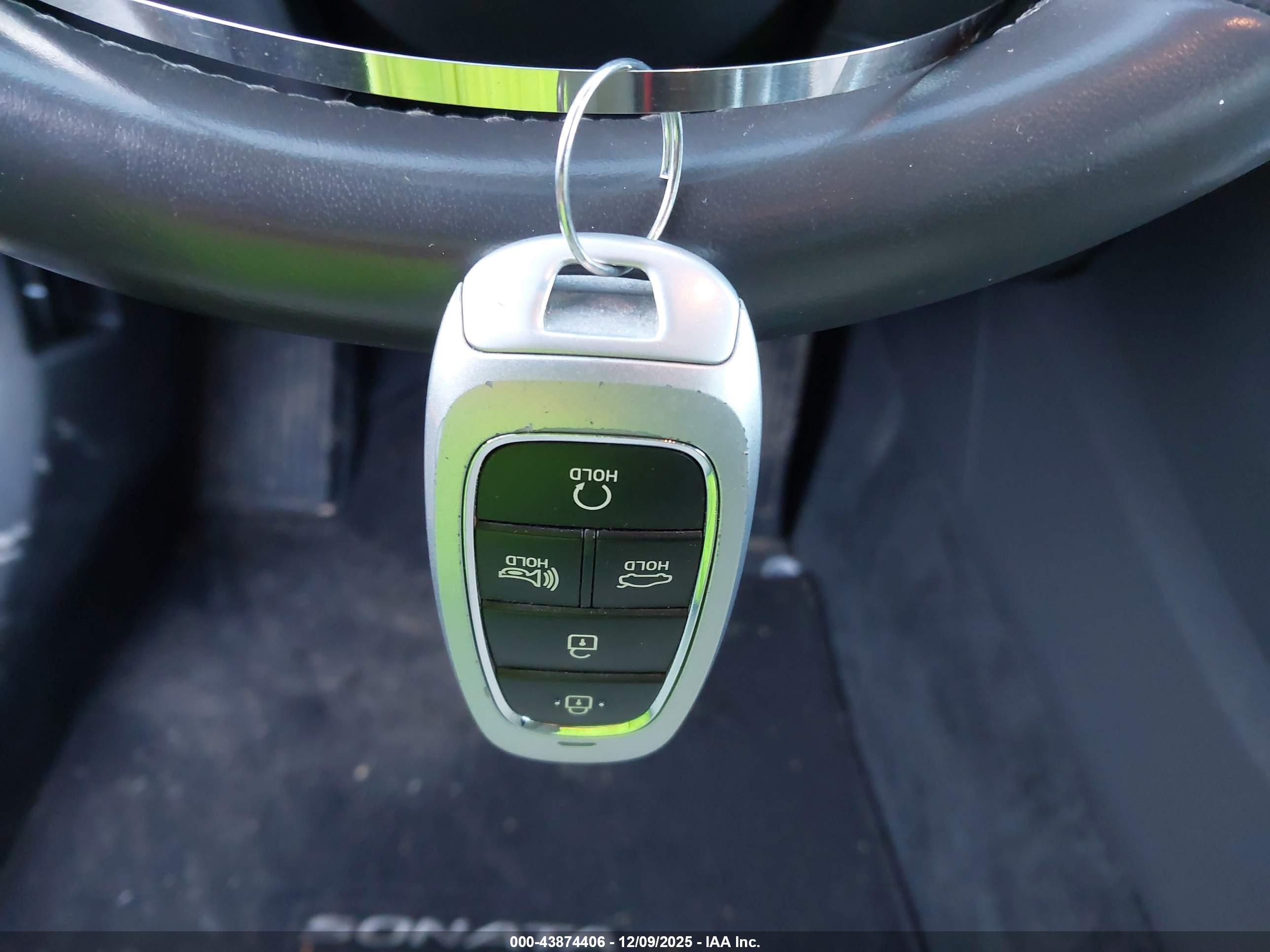 HYUNDAI SONATA image 11