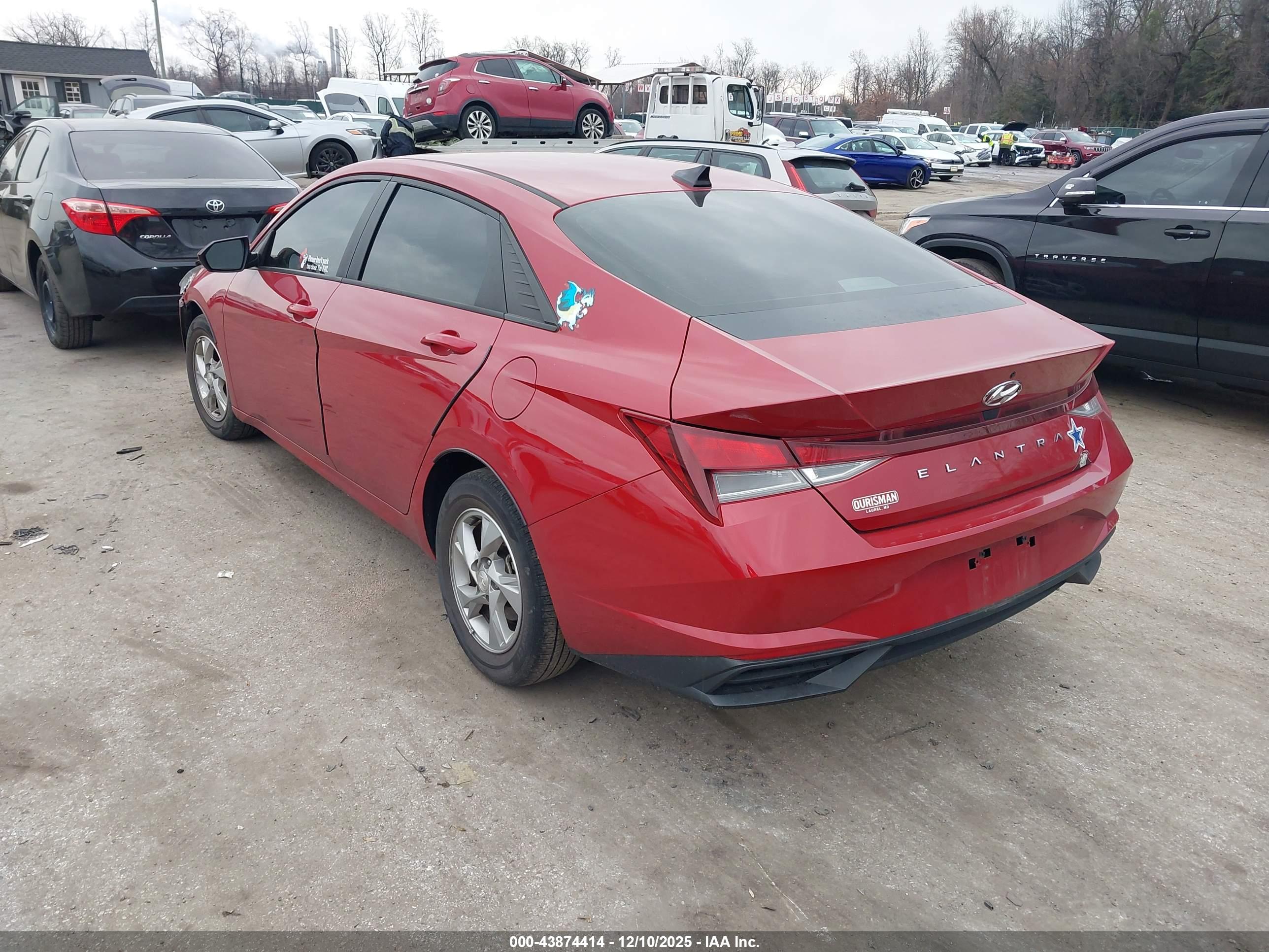 HYUNDAI ELANTRA image 3