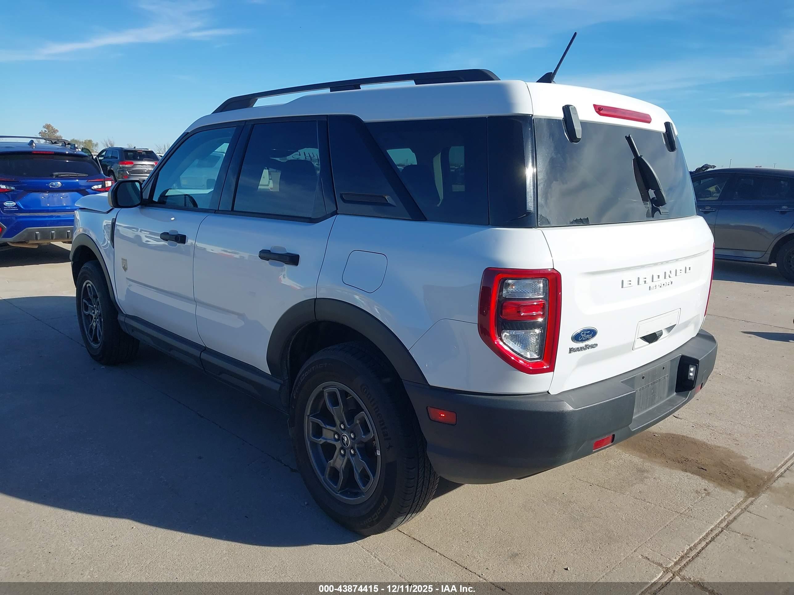 FORD BRONCO image 3