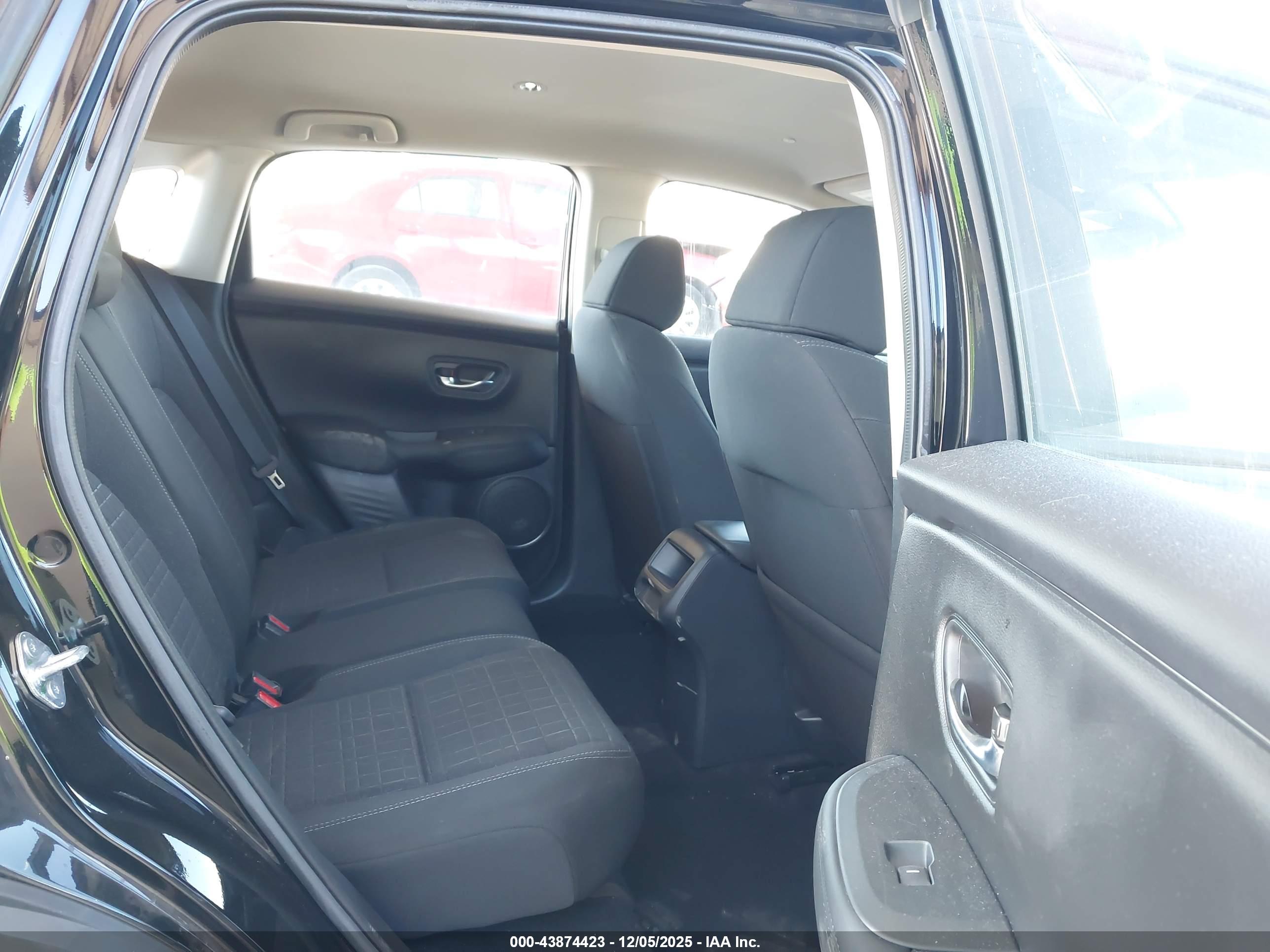 HONDA HR-V image 8