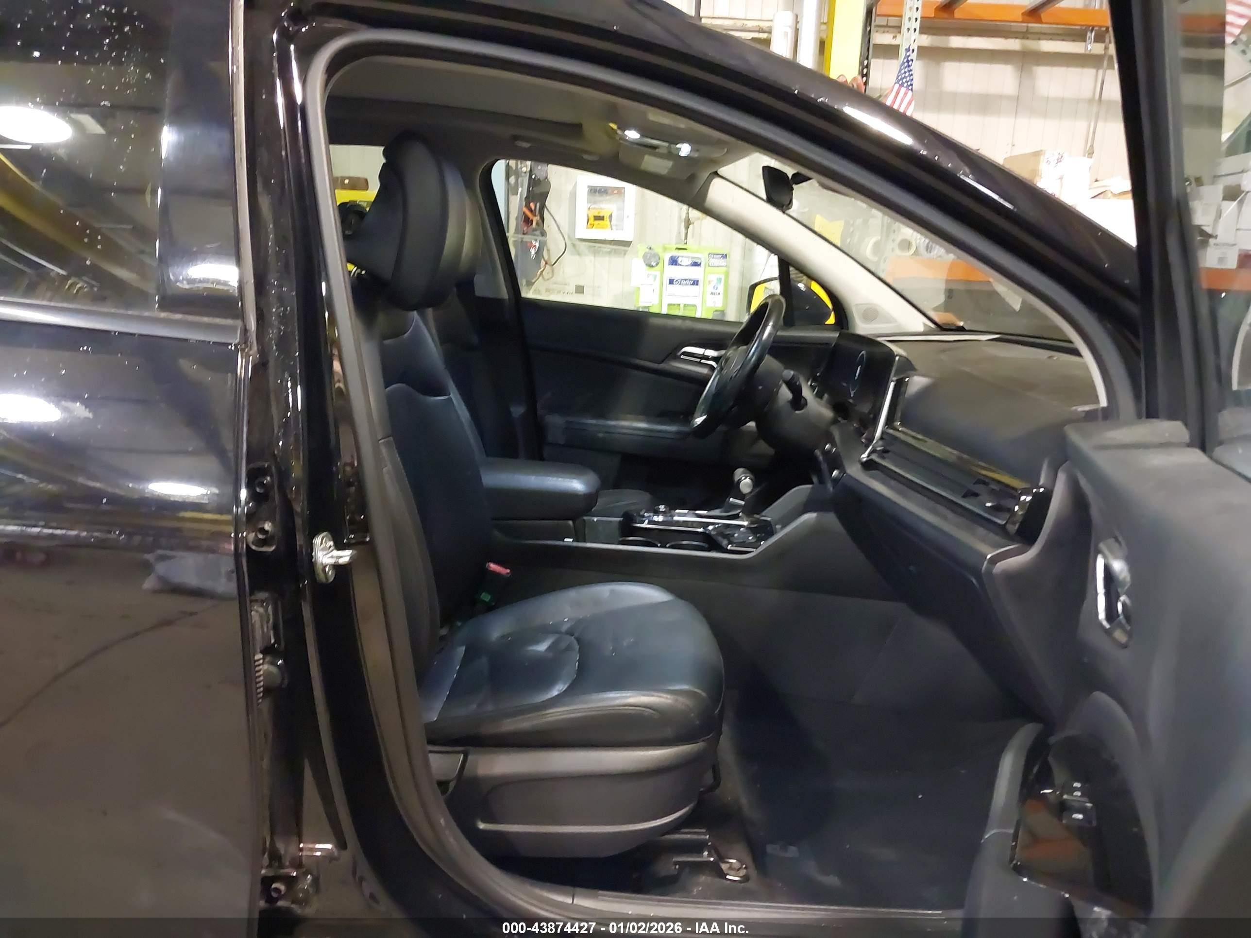 KIA SPORTAGE image 5