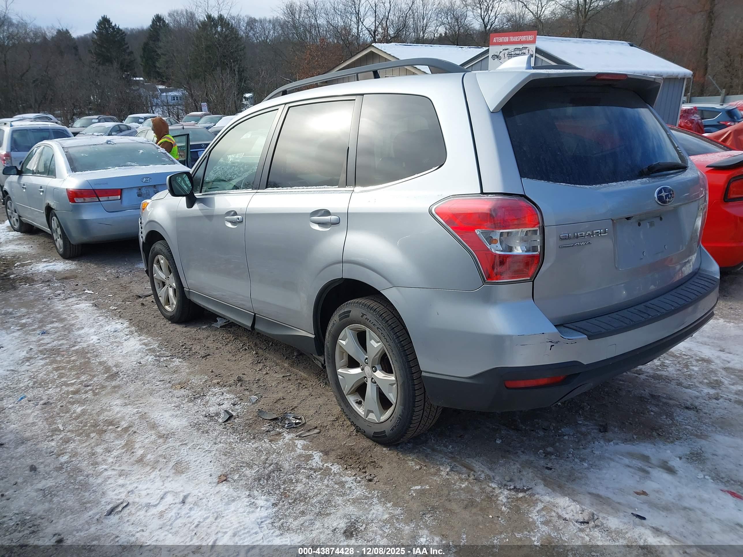 SUBARU FORESTER image 3