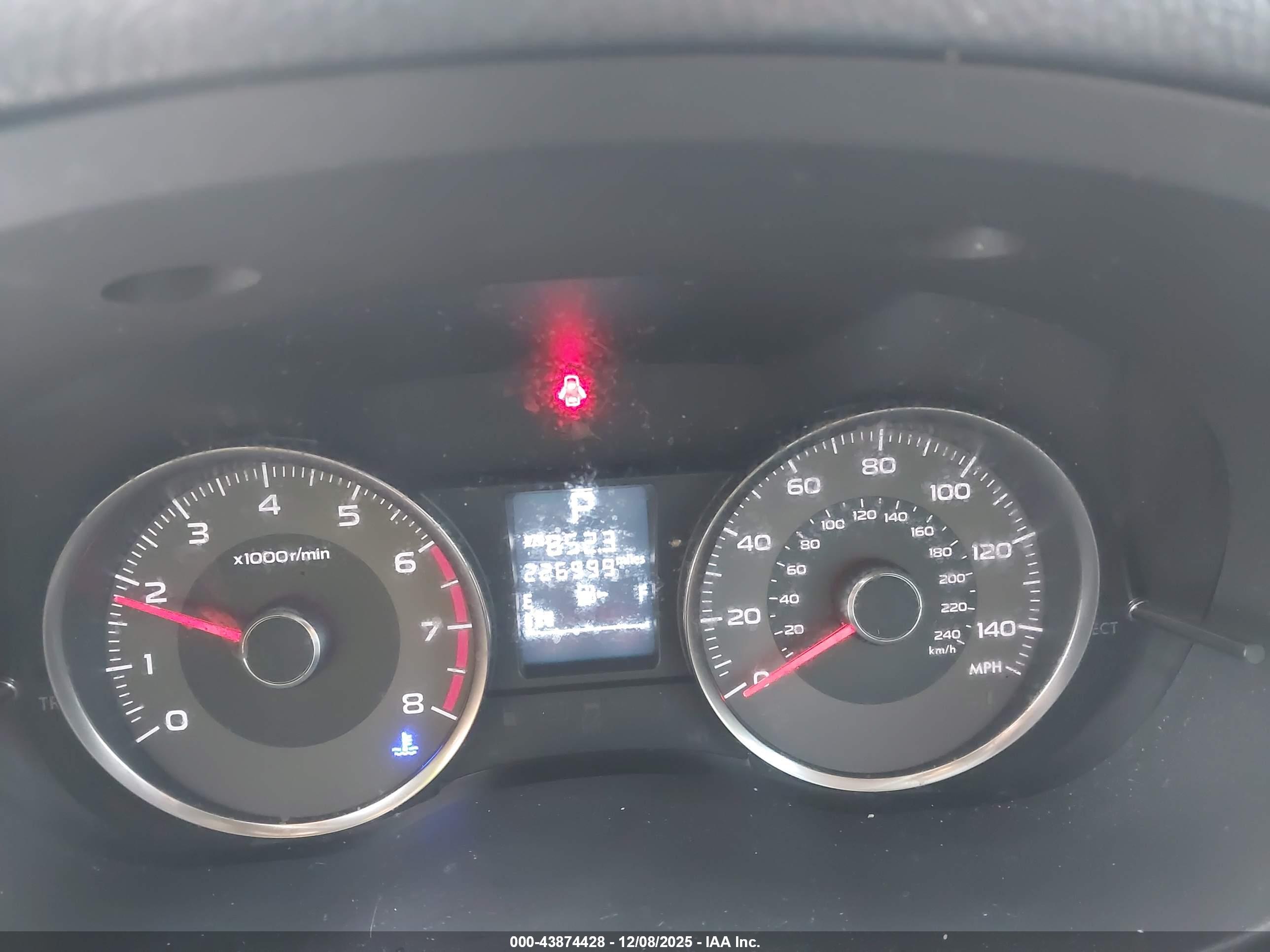 SUBARU FORESTER image 7