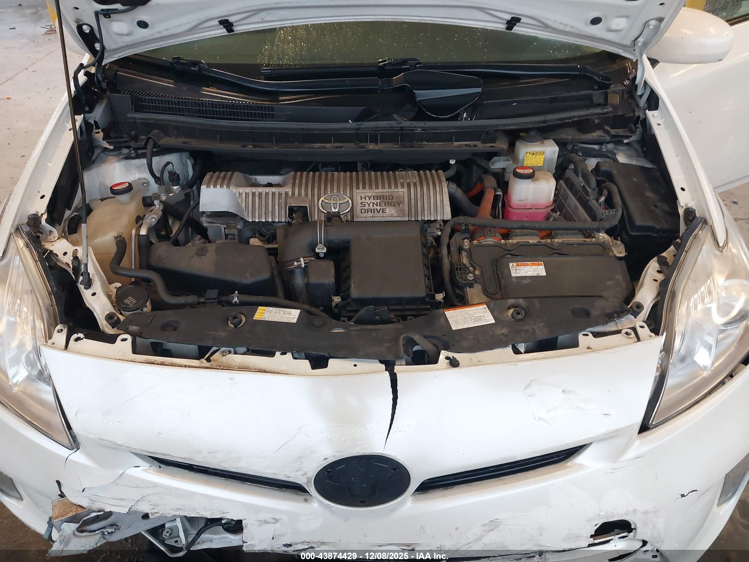 TOYOTA PRIUS image 10