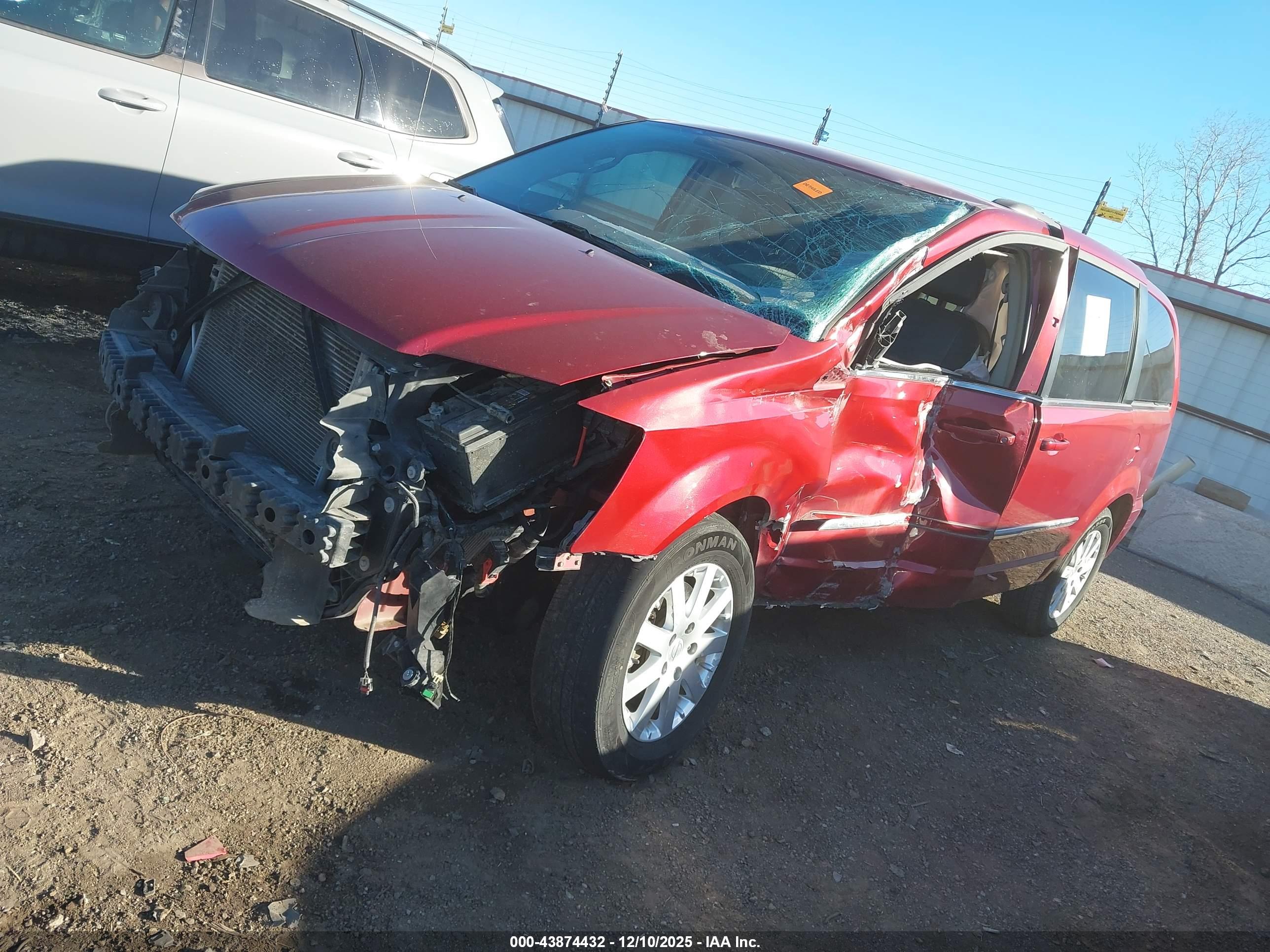CHRYSLER TOWN image 2