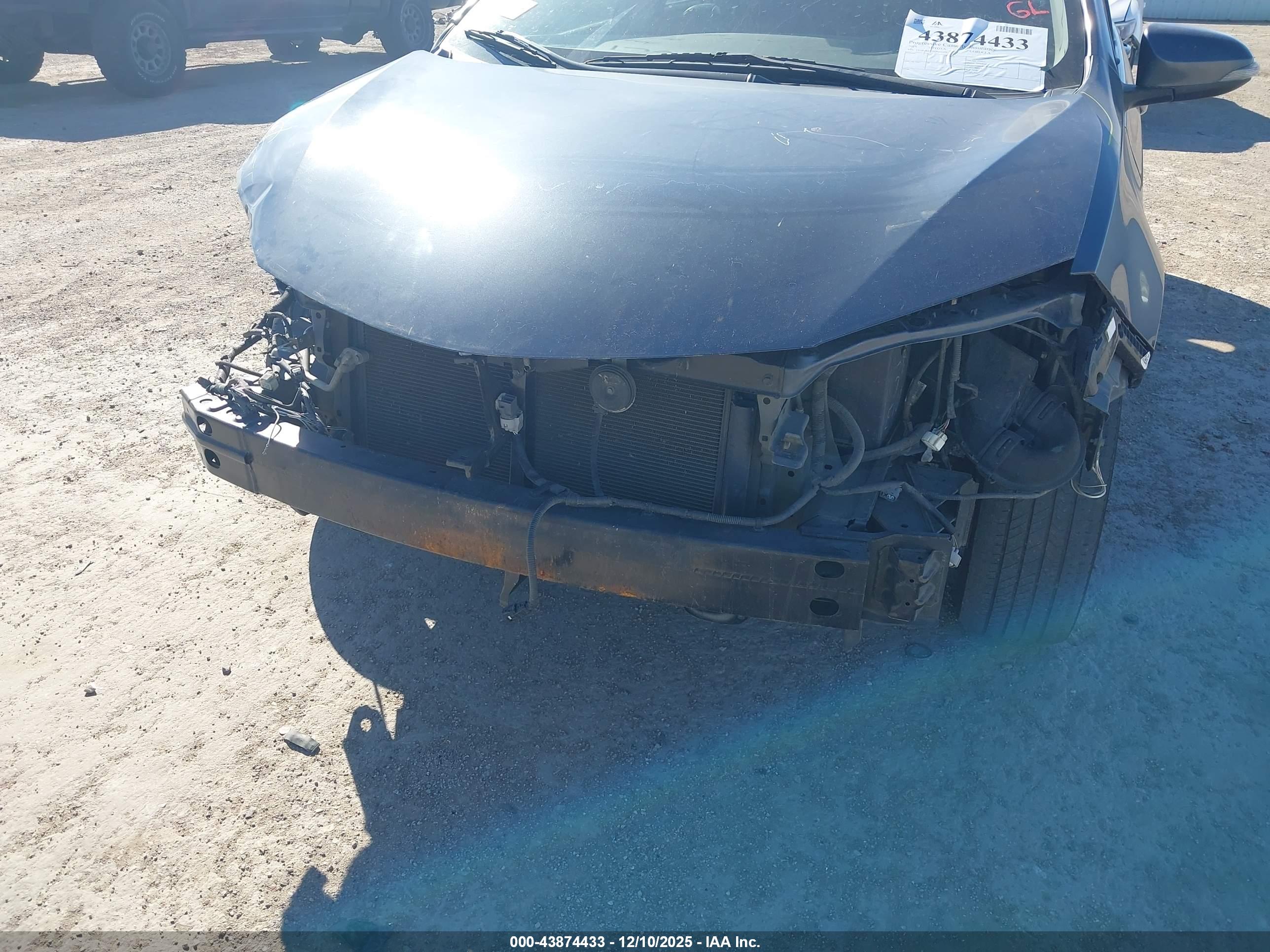 TOYOTA COROLLA image 6